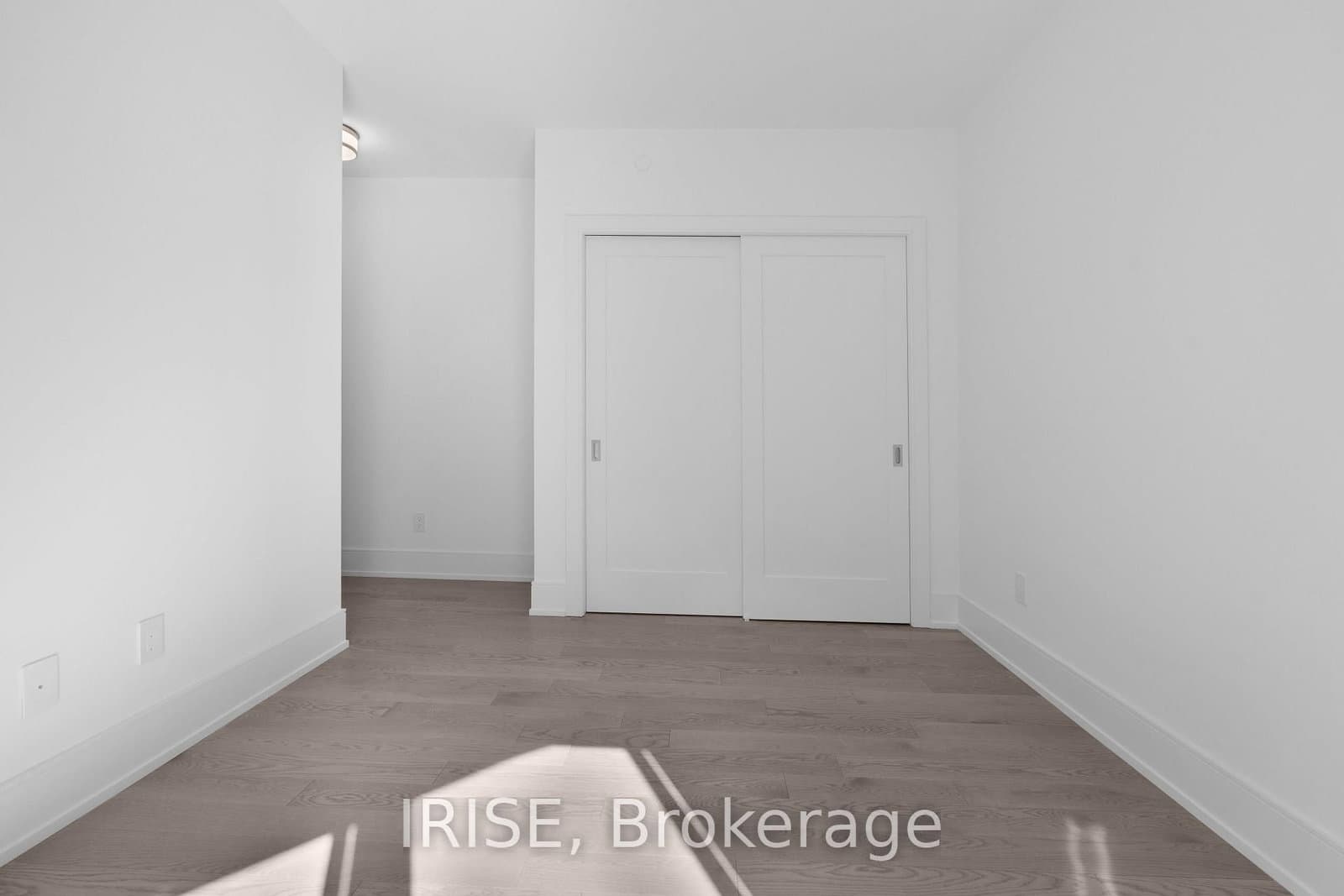 155 Merchants' Wharf, Unit 219 thumbnail 12