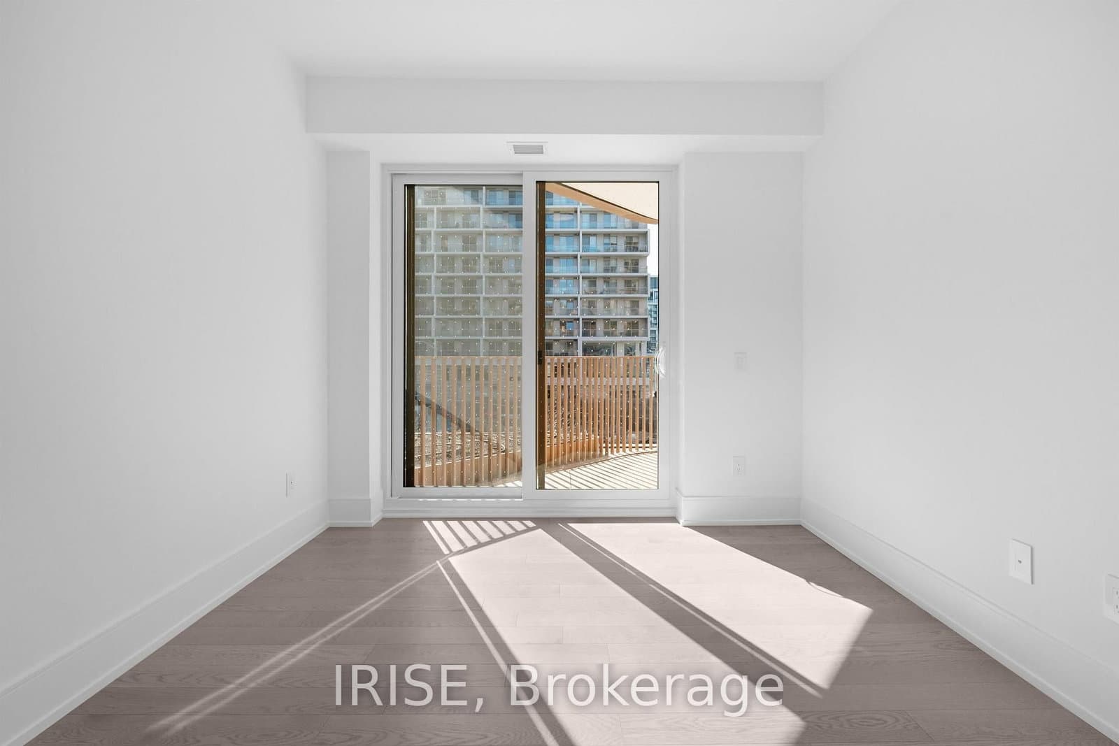 155 Merchants' Wharf, Unit 219 thumbnail 13