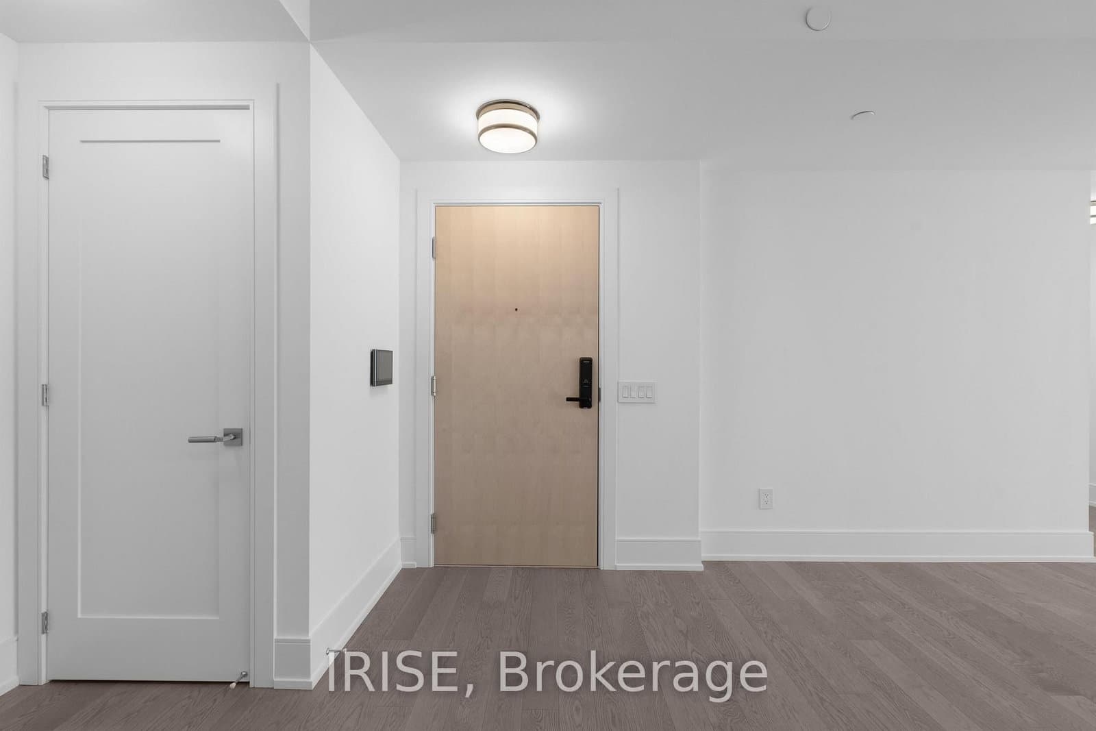 155 Merchants' Wharf, Unit 219 thumbnail 18