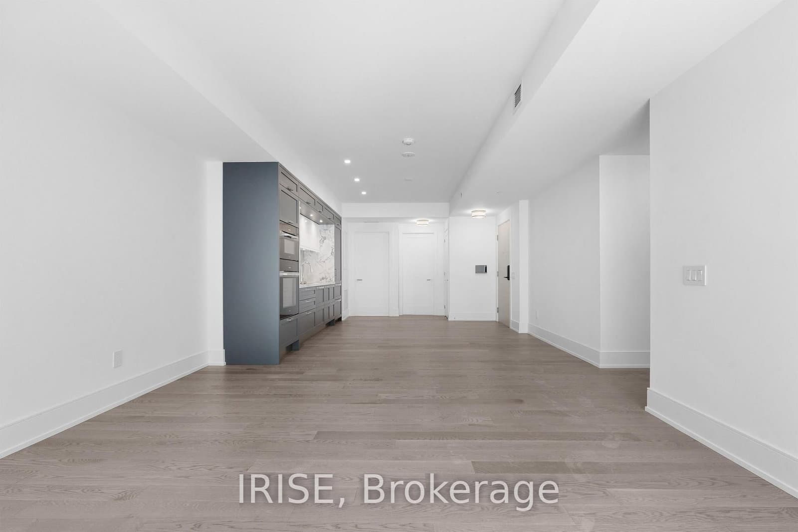155 Merchants' Wharf, Unit 219 thumbnail 4