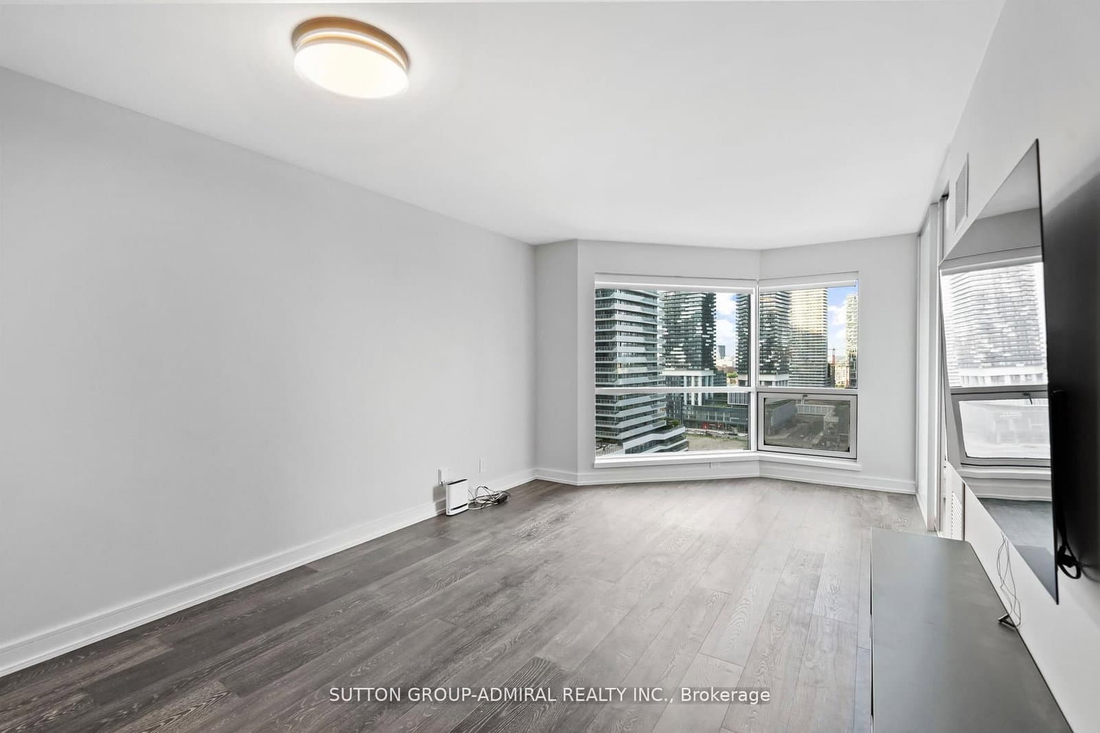 10 Yonge Street, Unit 1910 thumbnail 9