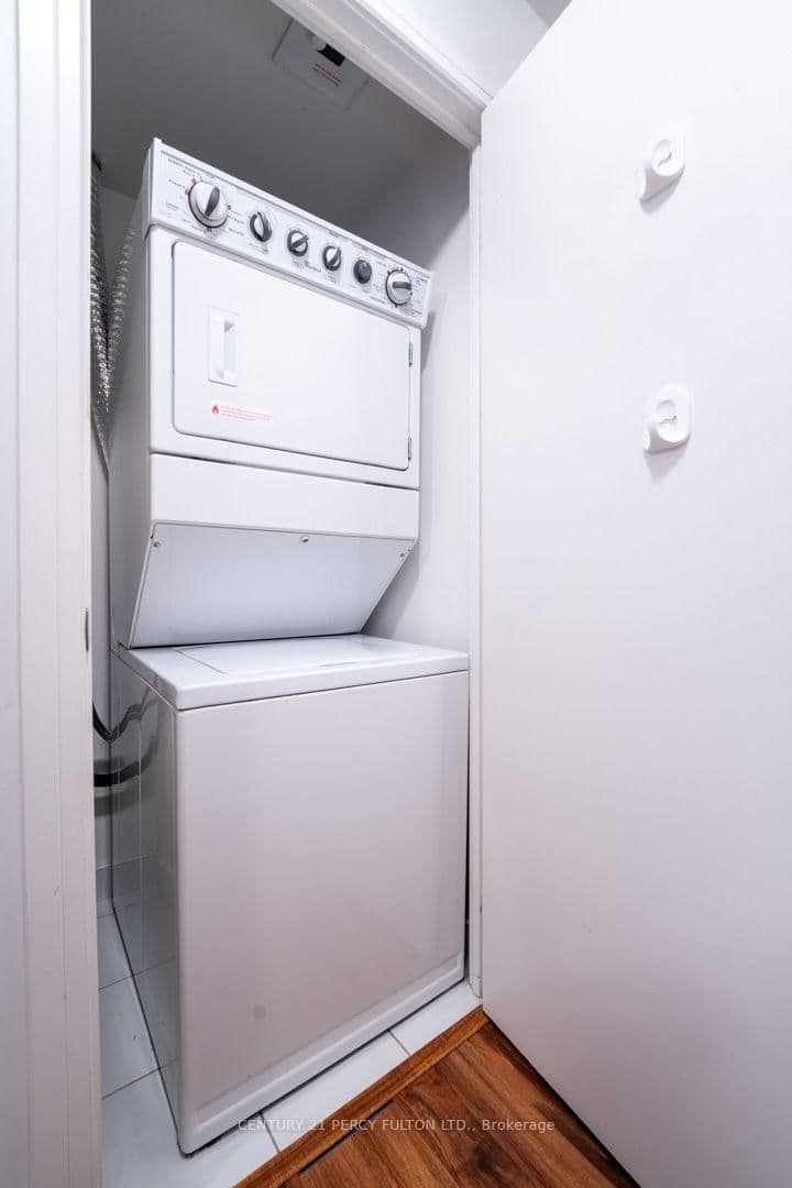 35 Brian Peck Crescent, Unit 1510 thumbnail 31