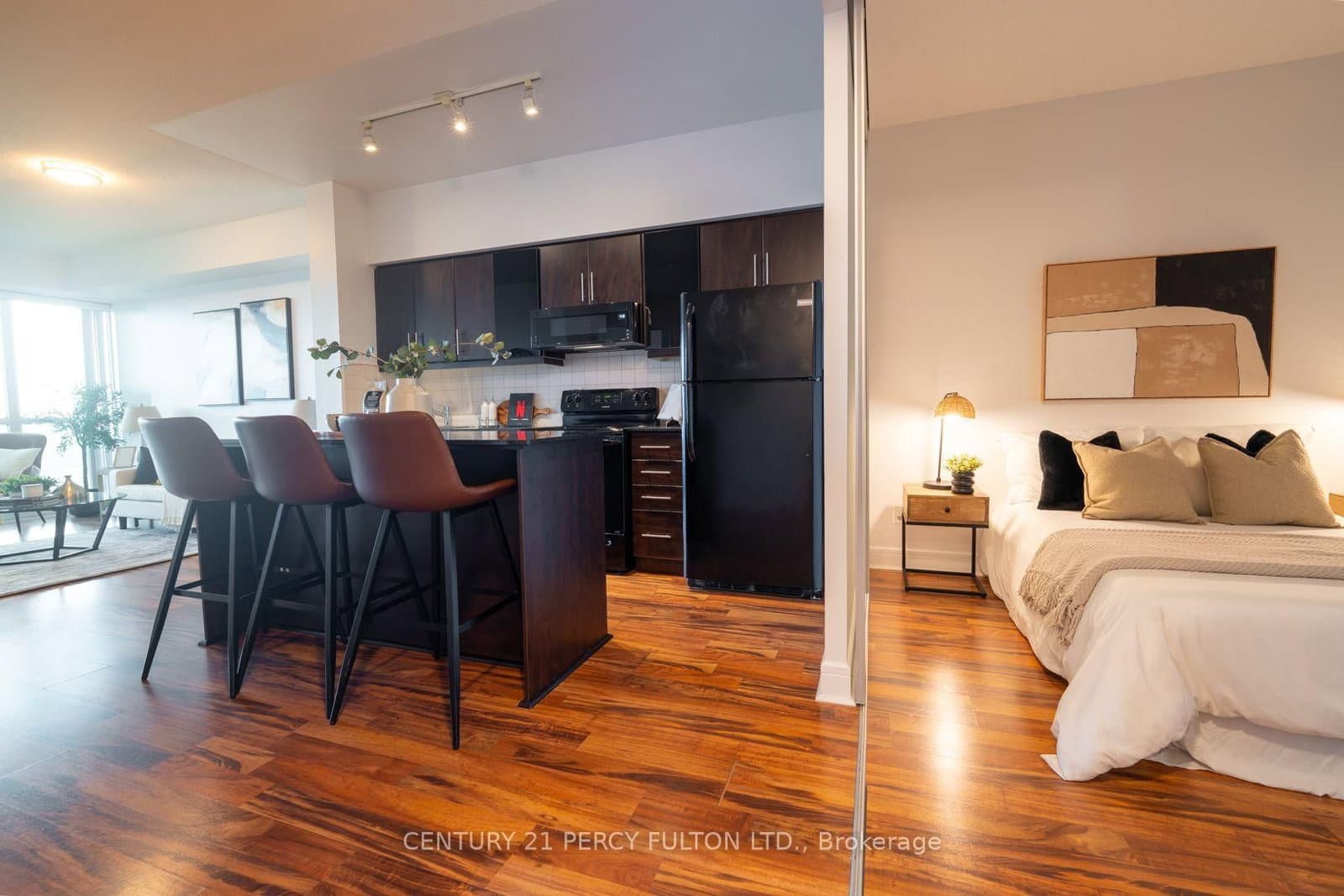 35 Brian Peck Crescent, Unit 1510 thumbnail 6