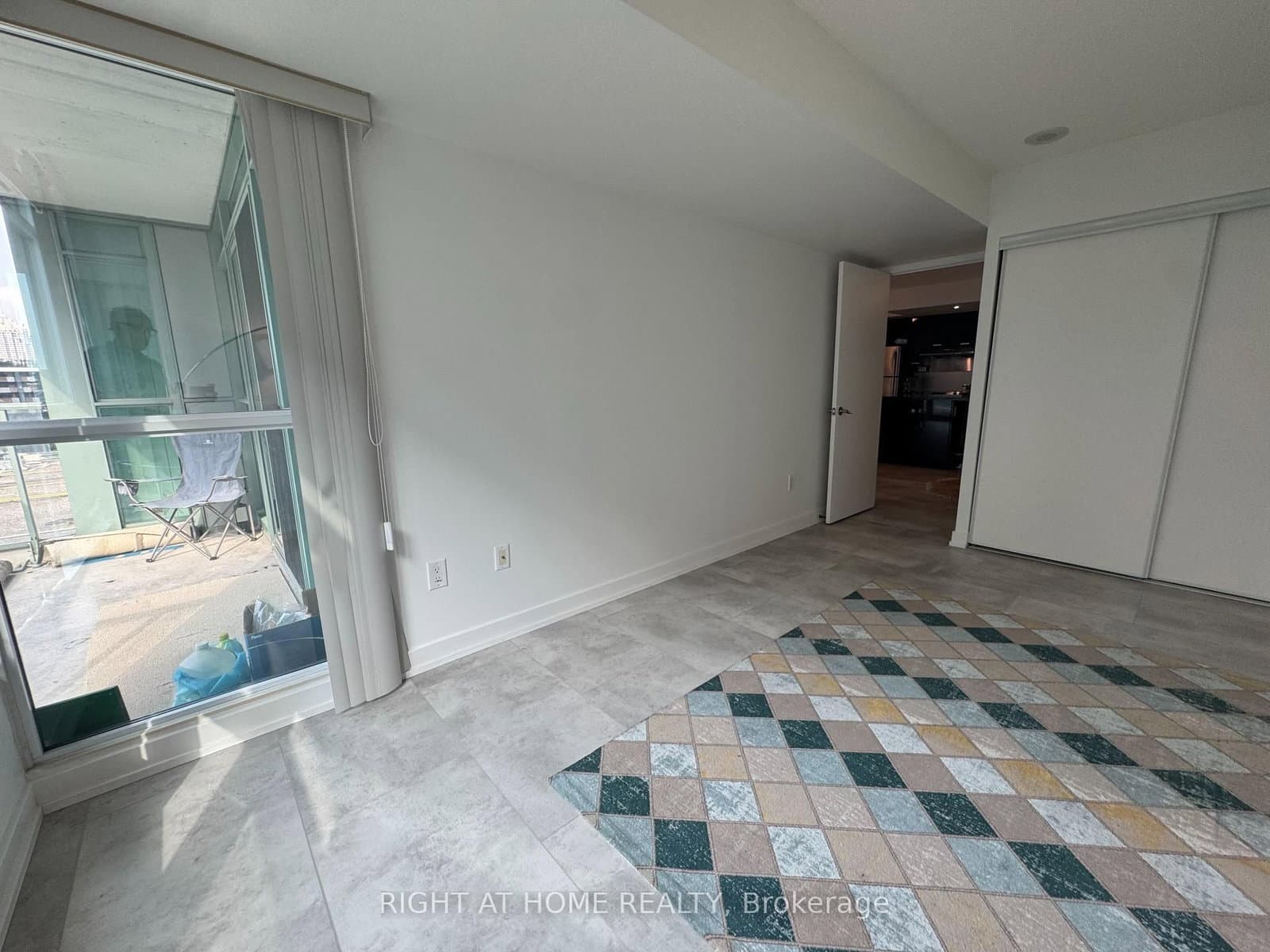 15 Singer Court, Unit 916 thumbnail 12