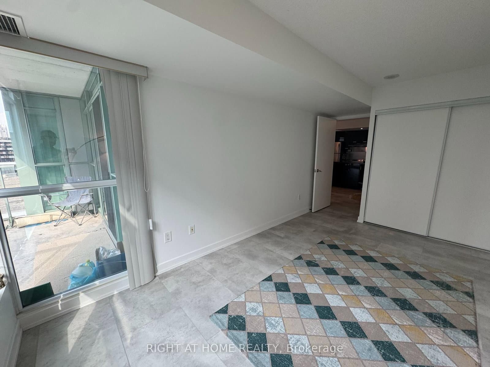 15 Singer Court, Unit 916 thumbnail 13