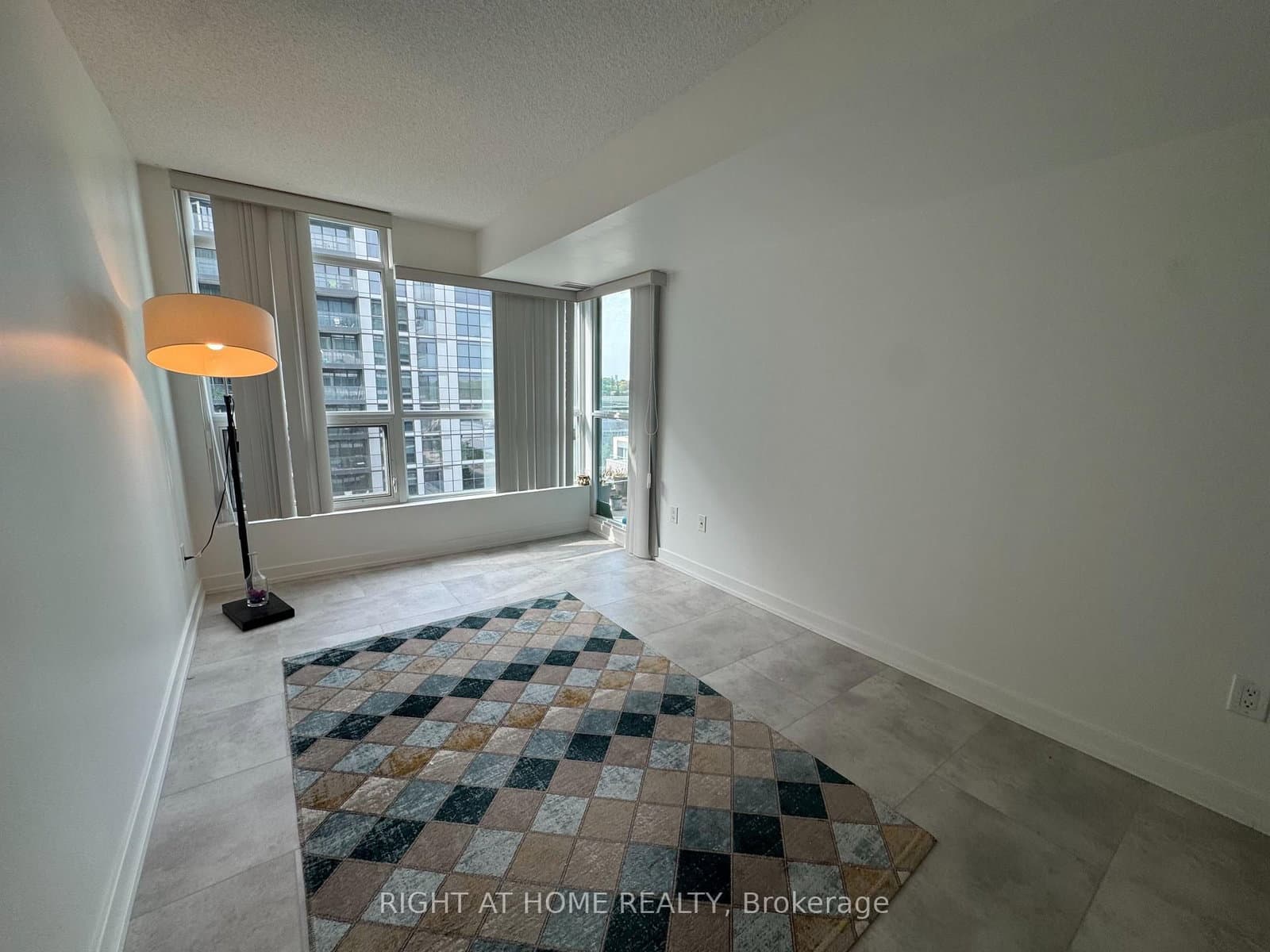 15 Singer Court, Unit 916 thumbnail 15