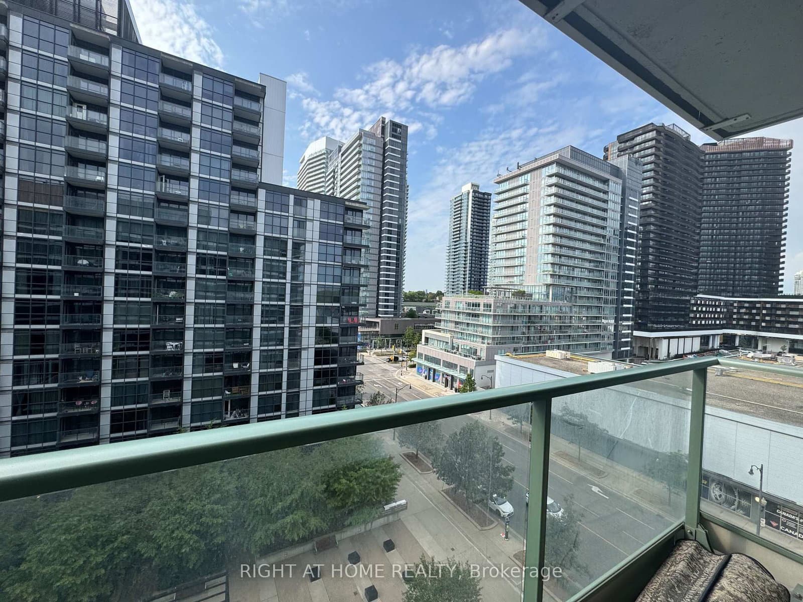 15 Singer Court, Unit 916 thumbnail 17