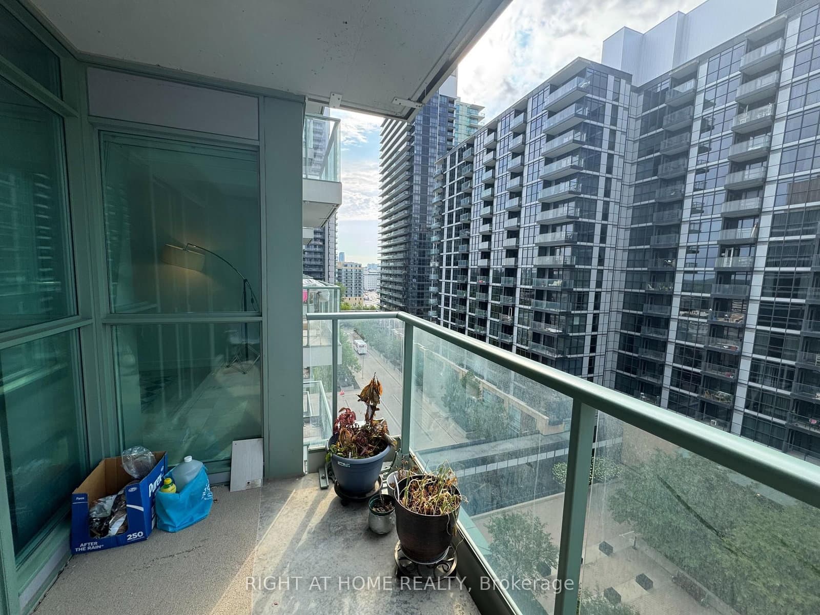 15 Singer Court, Unit 916 thumbnail 18