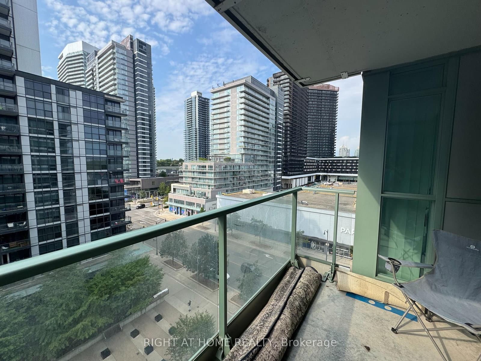 15 Singer Court, Unit 916 thumbnail 19