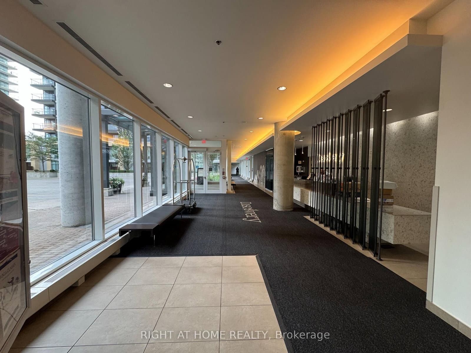 15 Singer Court, Unit 916 thumbnail 22