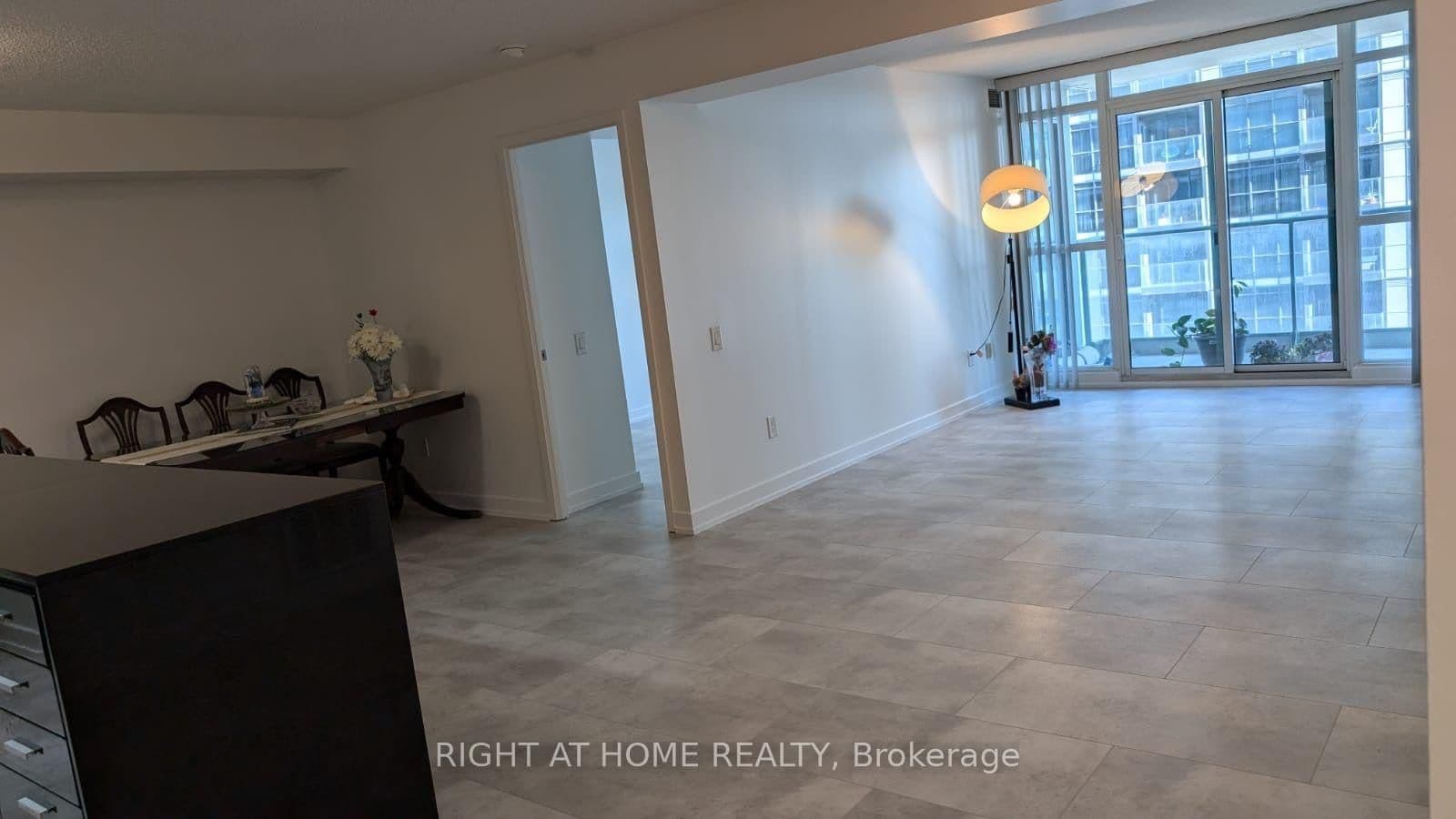 15 Singer Court, Unit 916 thumbnail 5