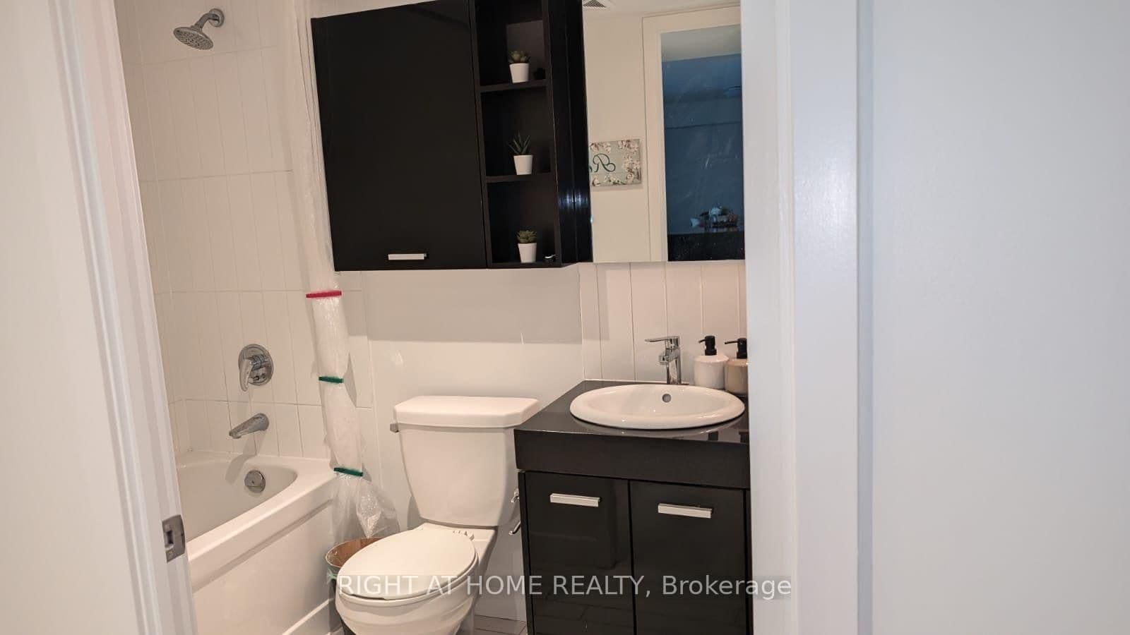 15 Singer Court, Unit 916 thumbnail 9