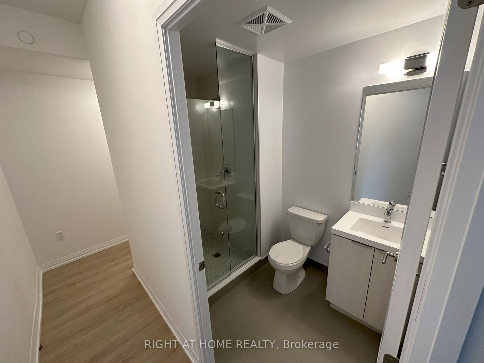 50 Dunfield Avenue, Unit 619 thumbnail 11