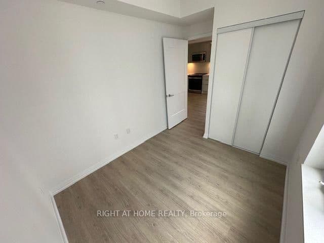 50 Dunfield Avenue, Unit 619 thumbnail 12