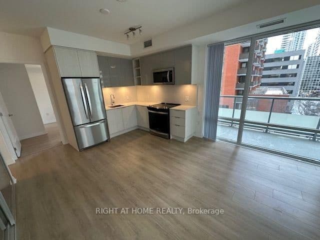 50 Dunfield Avenue, Unit 619 thumbnail 3