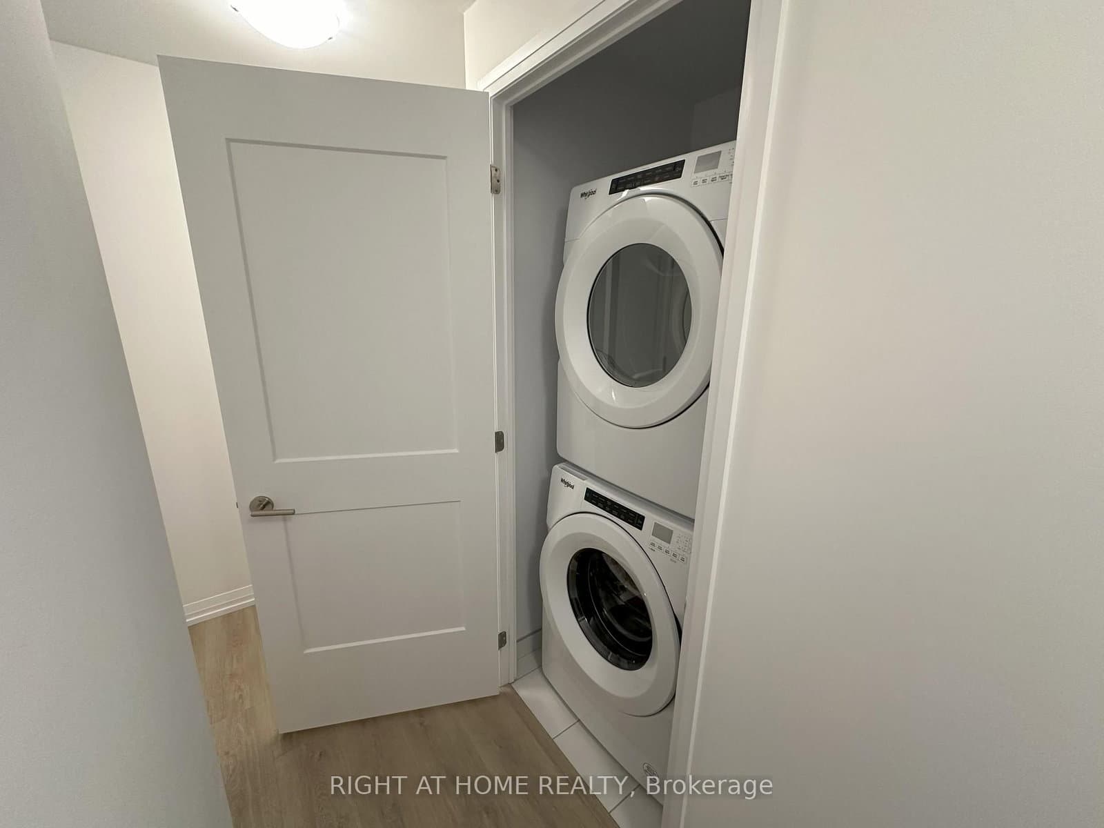 50 Dunfield Avenue, Unit 619 thumbnail 9