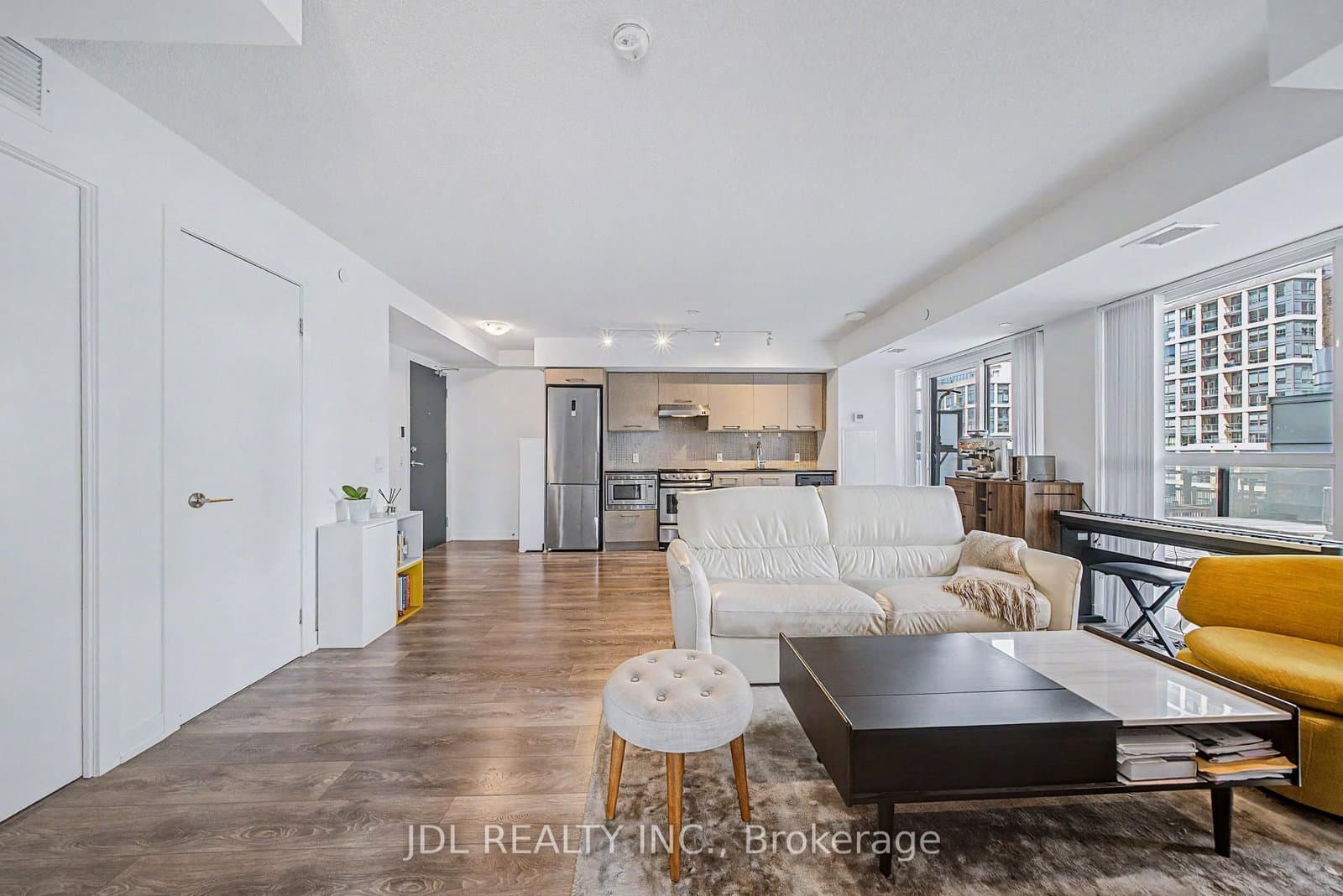 87 Peter Street, Unit 1411 thumbnail 10