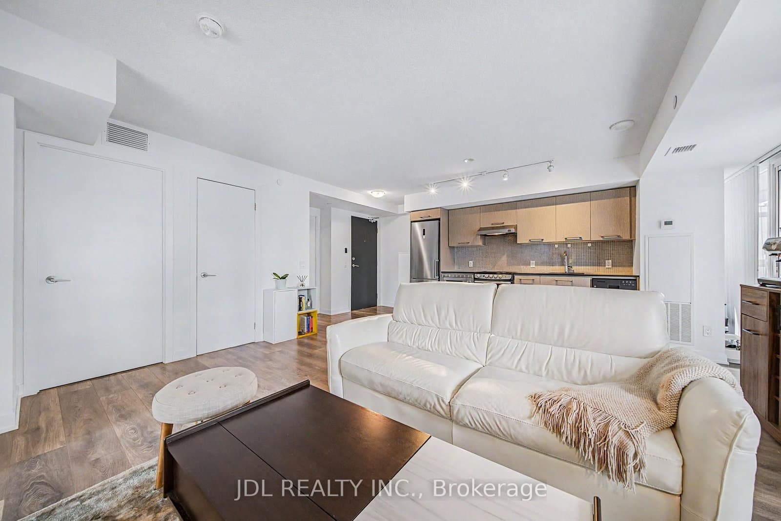 87 Peter Street, Unit 1411 thumbnail 13