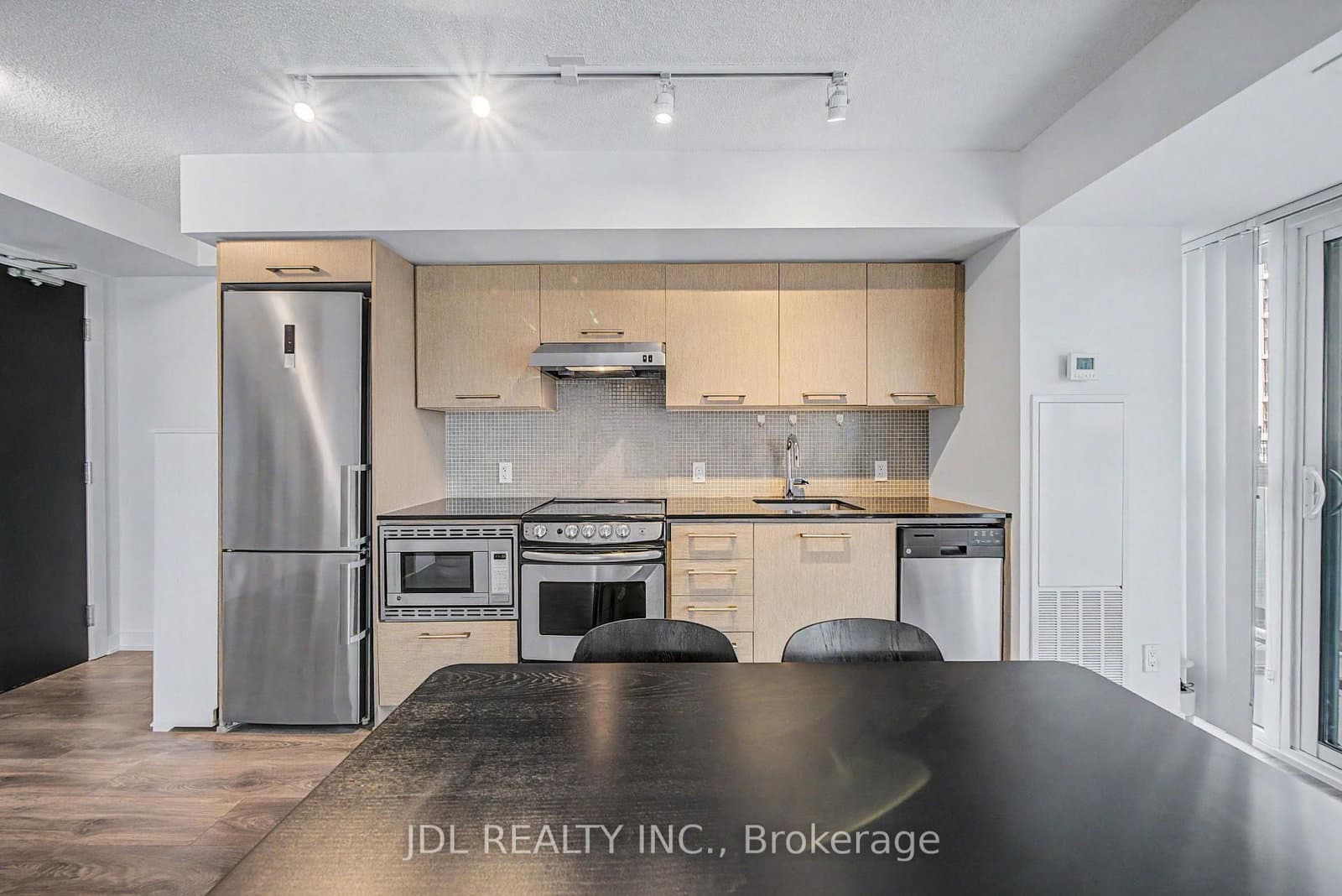87 Peter Street, Unit 1411 thumbnail 14