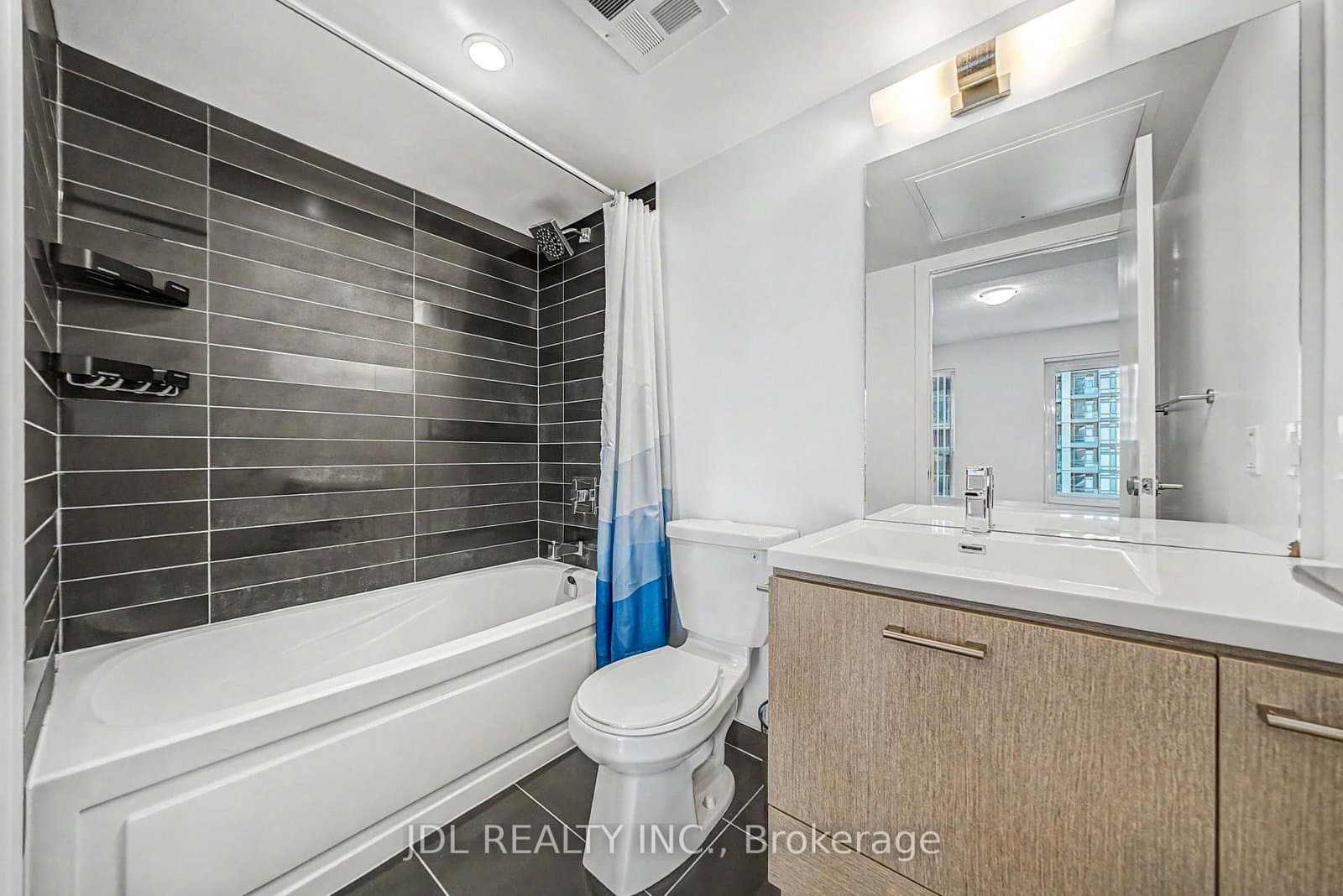 87 Peter Street, Unit 1411 thumbnail 19