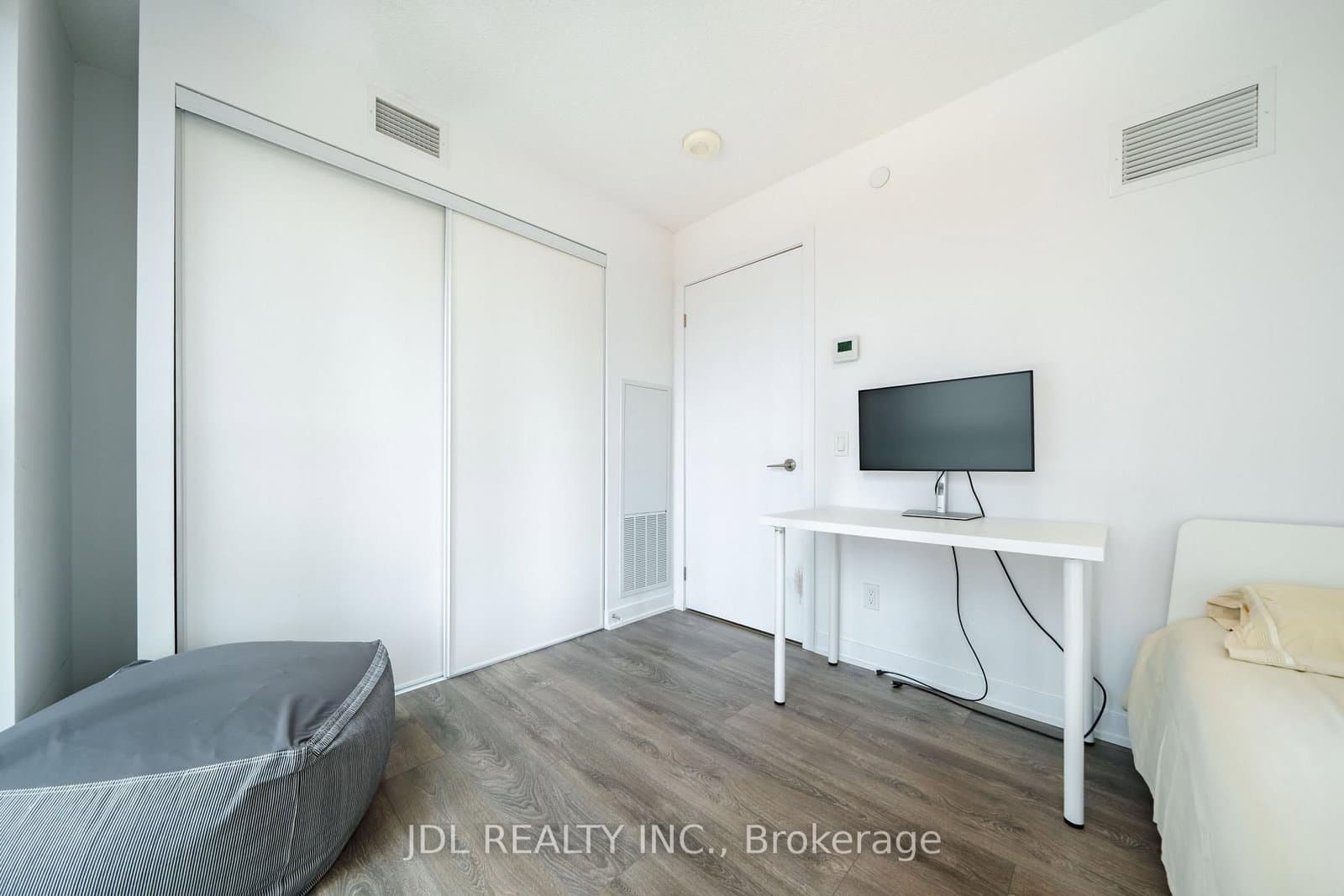 87 Peter Street, Unit 1411 thumbnail 22