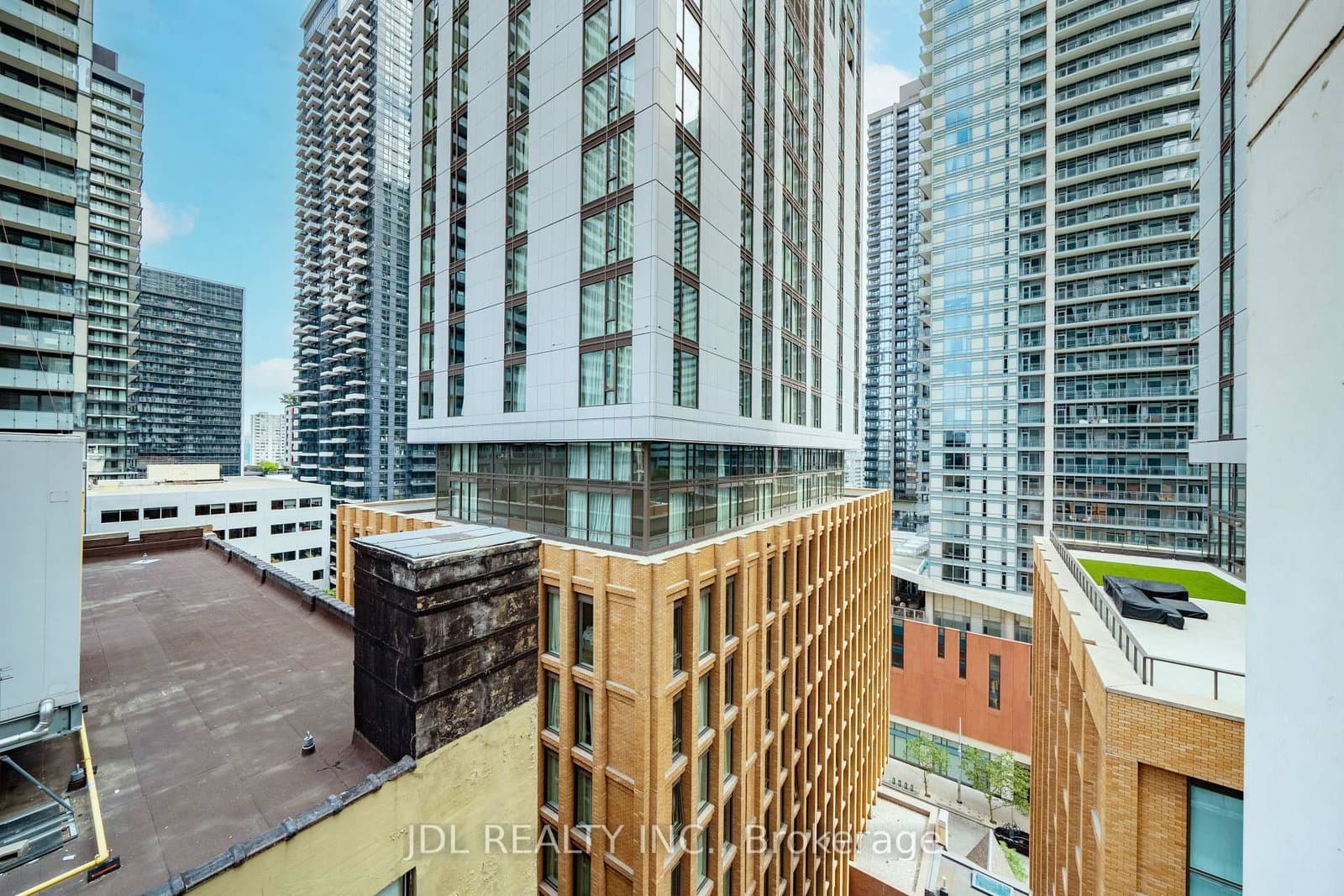 87 Peter Street, Unit 1411 thumbnail 29