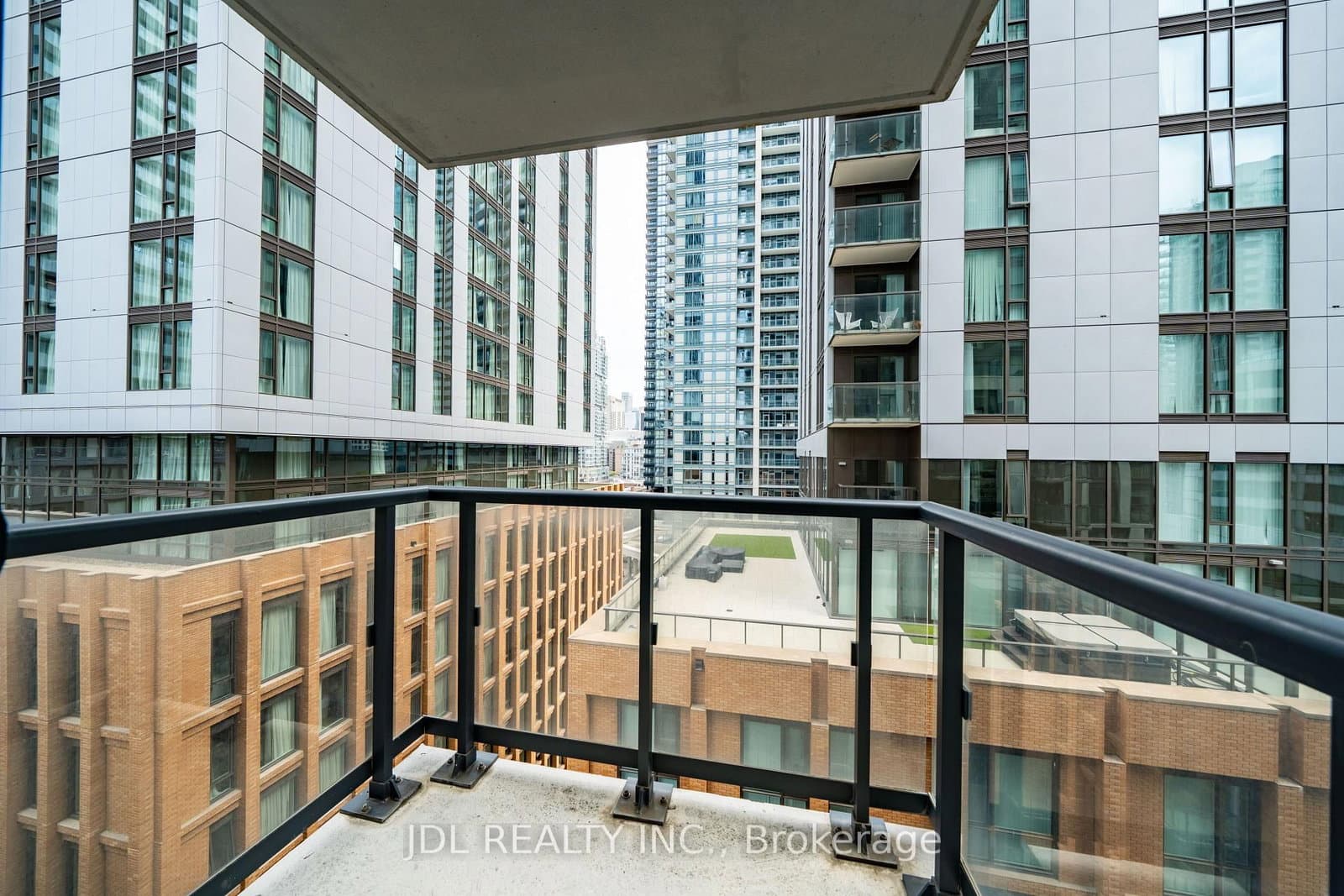 87 Peter Street, Unit 1411 thumbnail 30