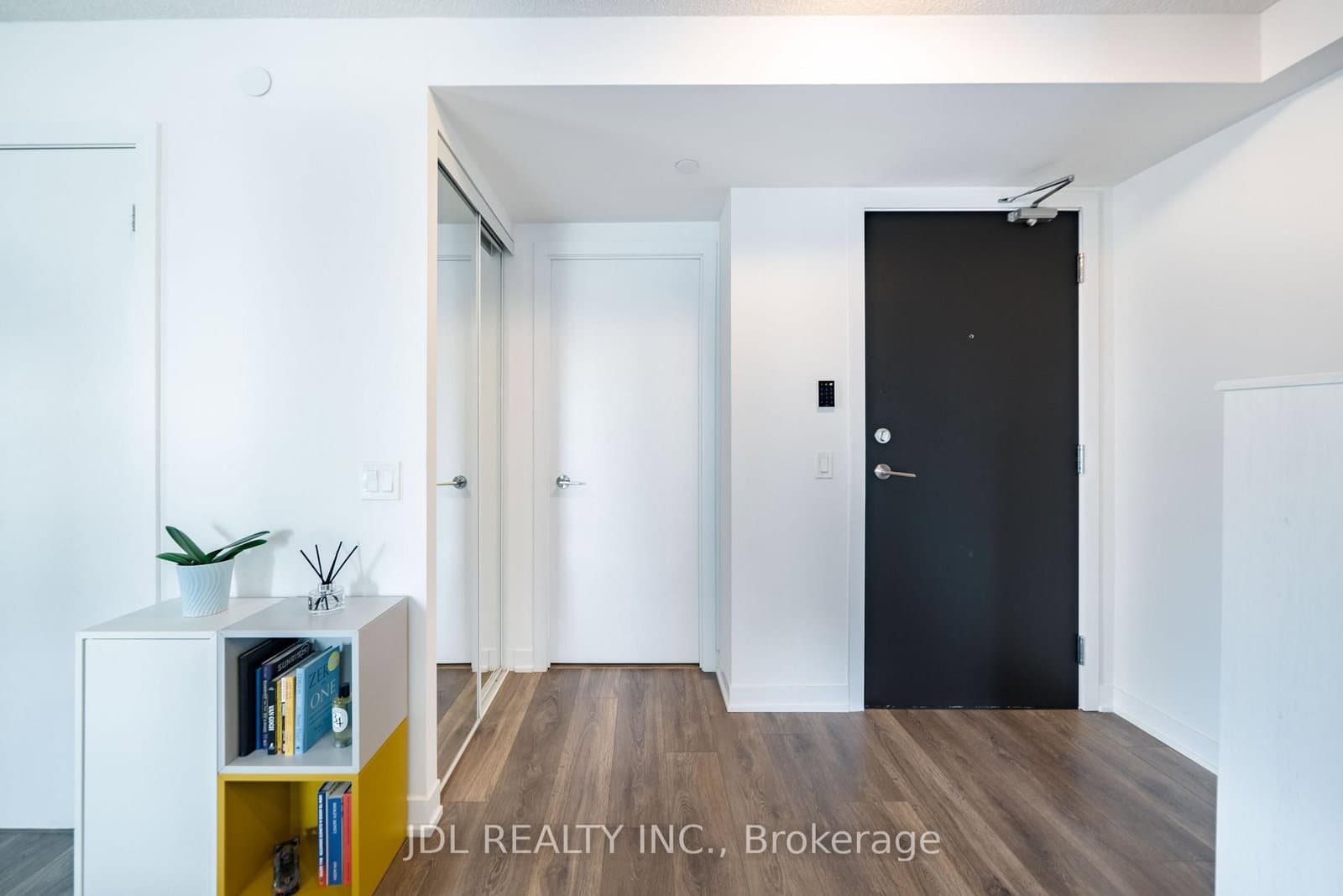 87 Peter Street, Unit 1411 thumbnail 7