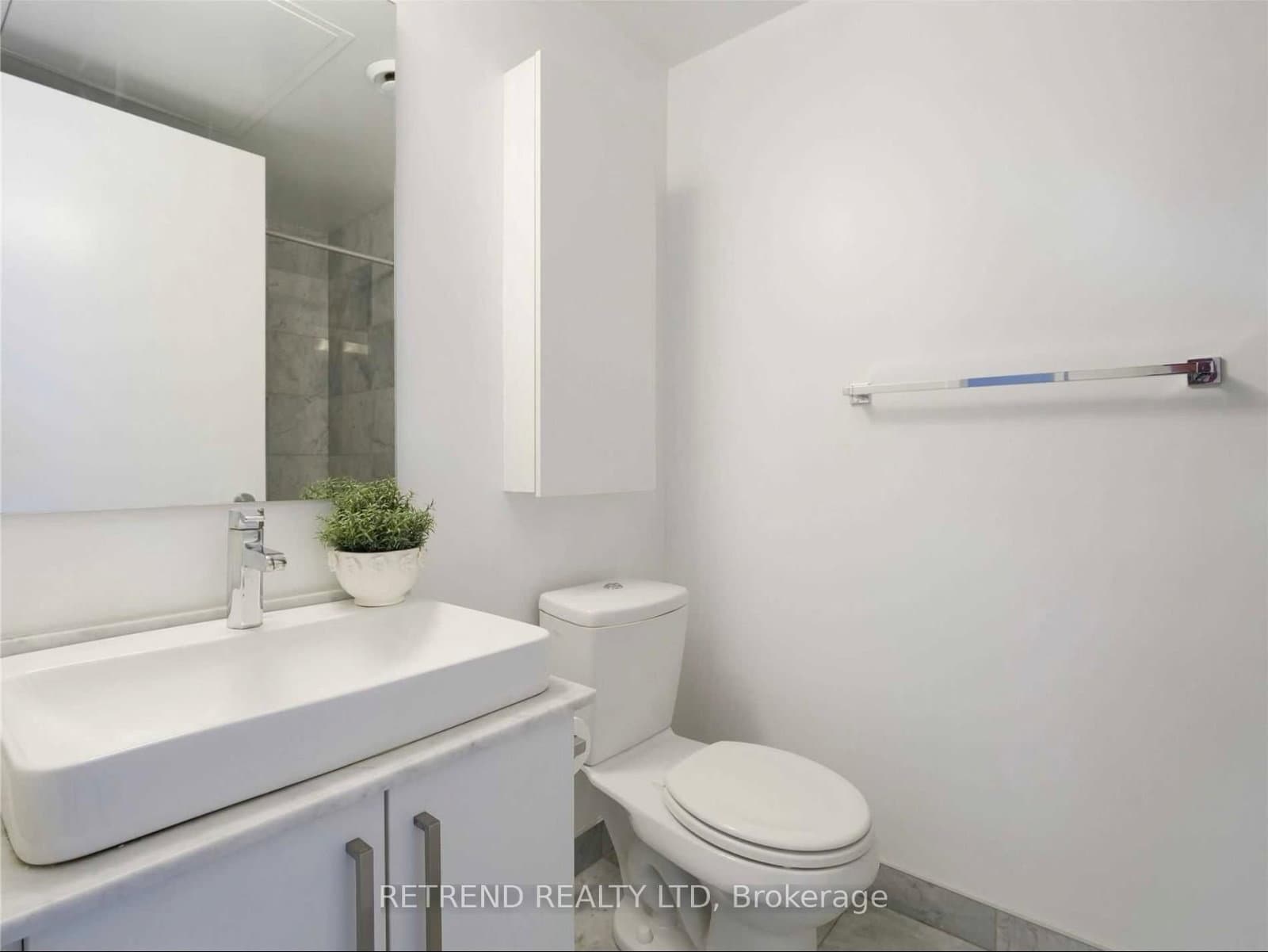 12 York Street, Unit 3101 thumbnail 10