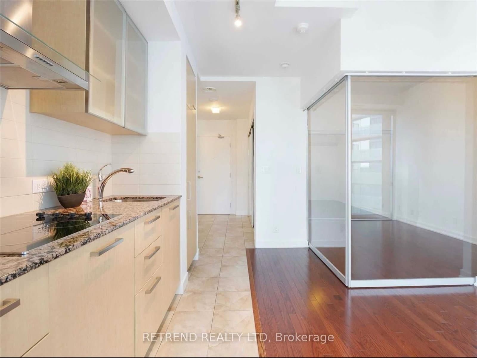 12 York Street, Unit 3101 thumbnail 4
