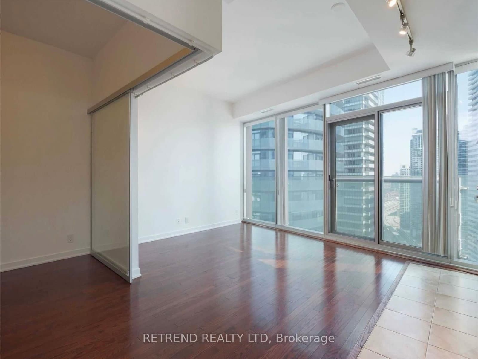 12 York Street, Unit 3101 thumbnail 7
