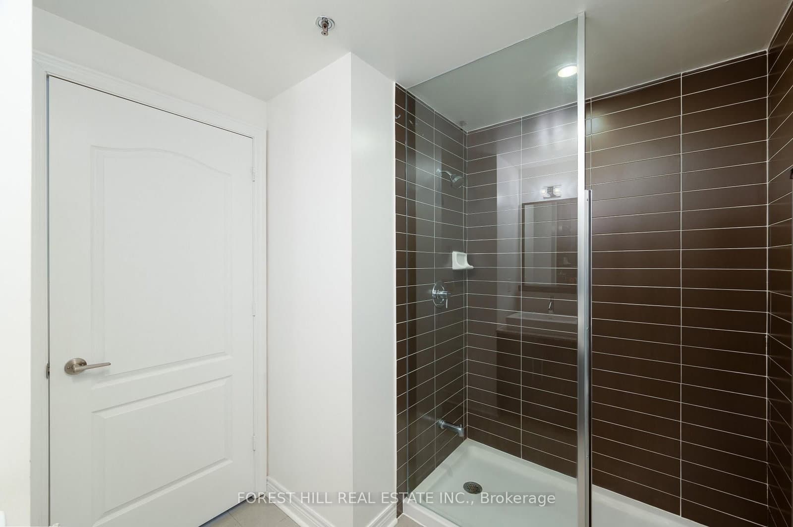 2756 Old Leslie Street, Unit 510 thumbnail 6