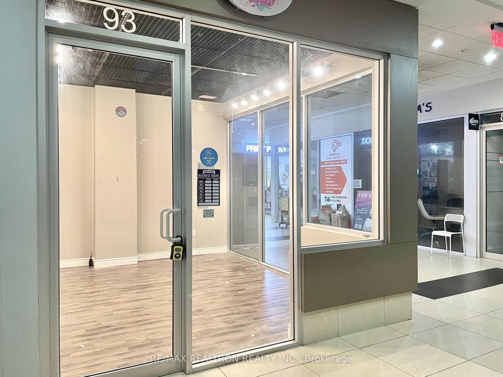 384 Yonge Street, Unit 93 thumbnail 17