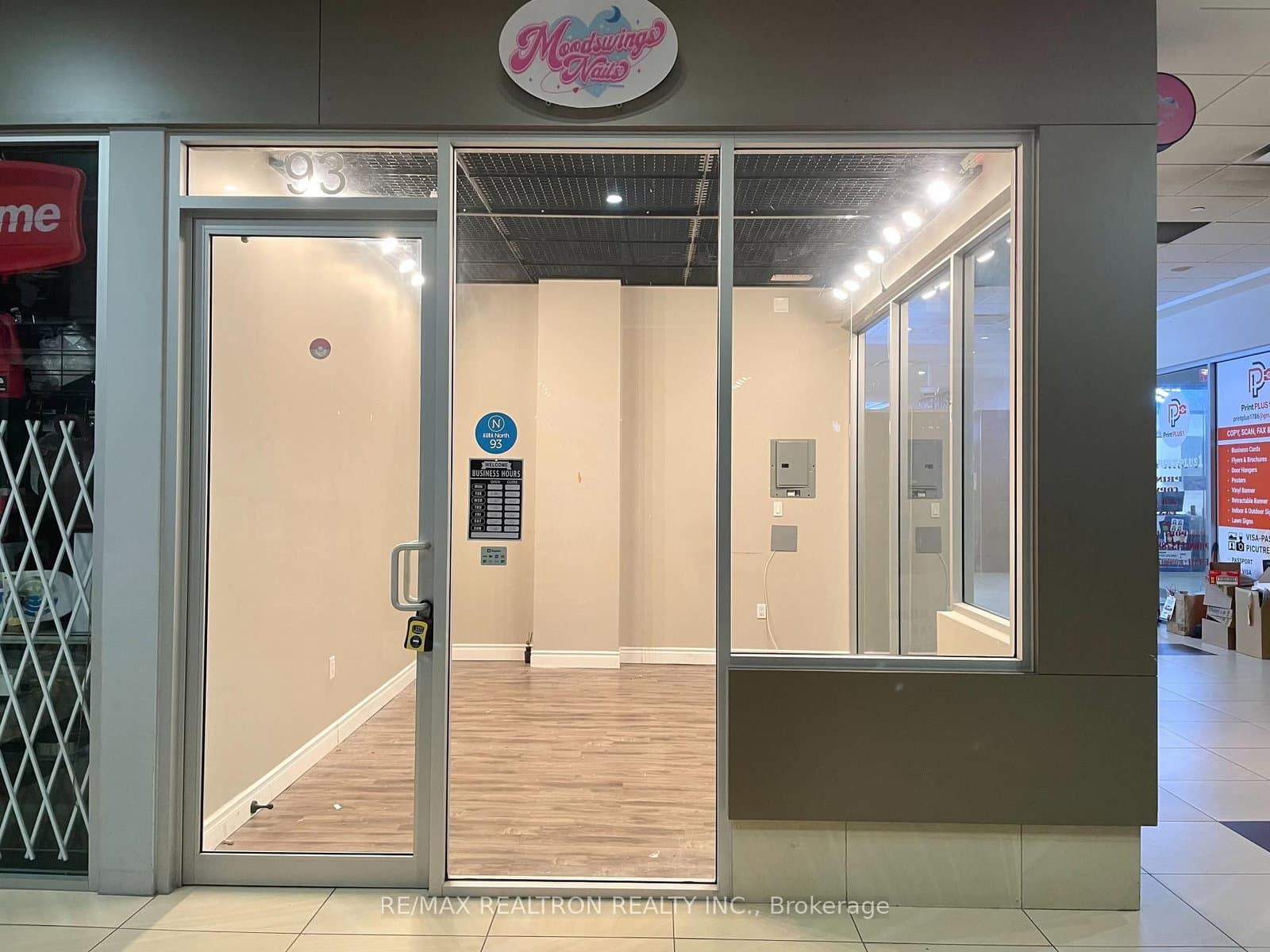 384 Yonge Street, Unit 93 thumbnail 18