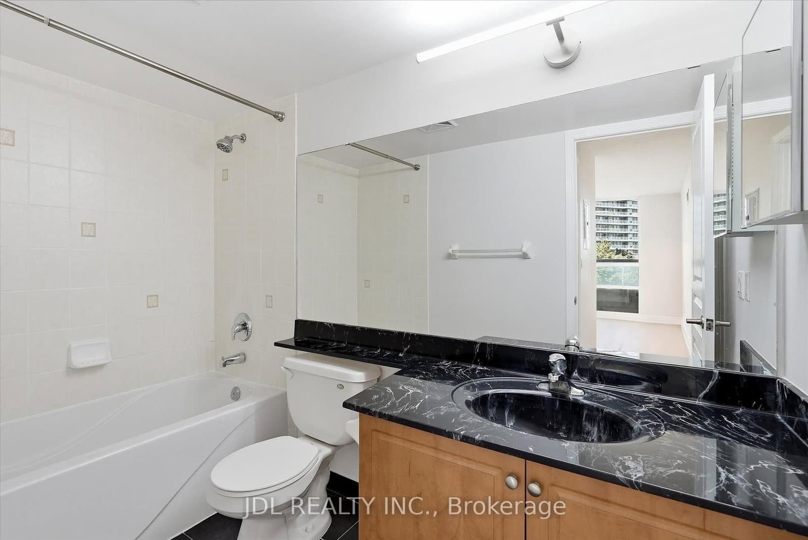 503 Beecroft Road, Unit 516 thumbnail 16
