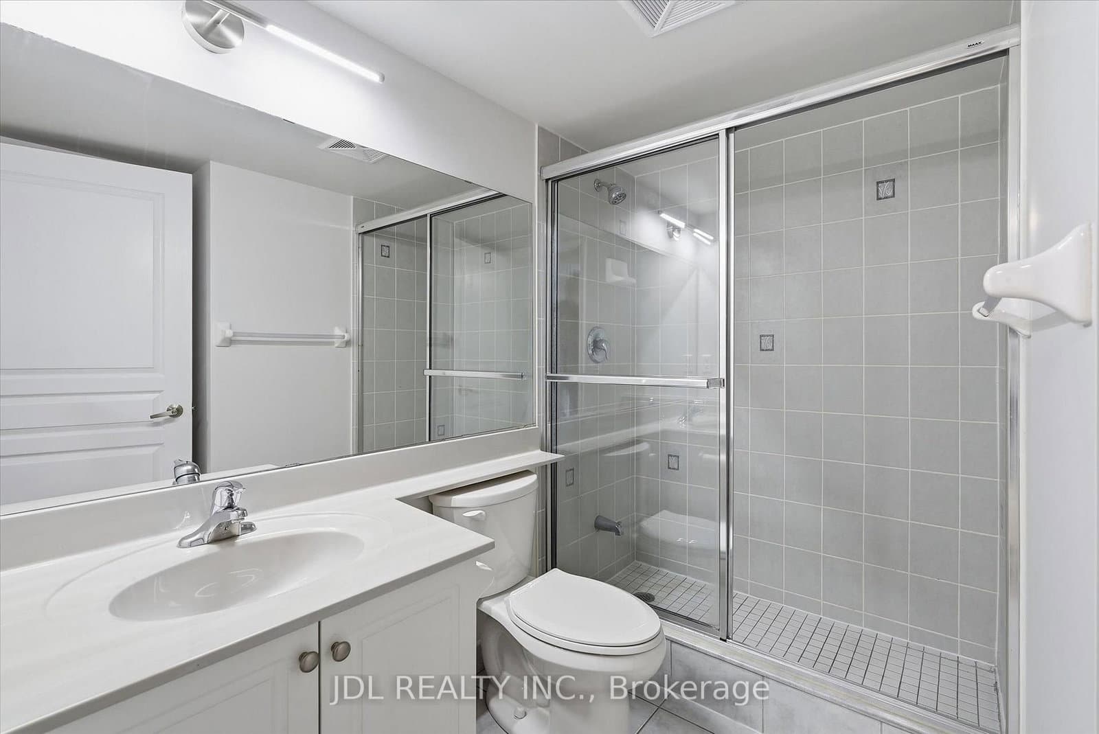 503 Beecroft Road, Unit 516 thumbnail 20