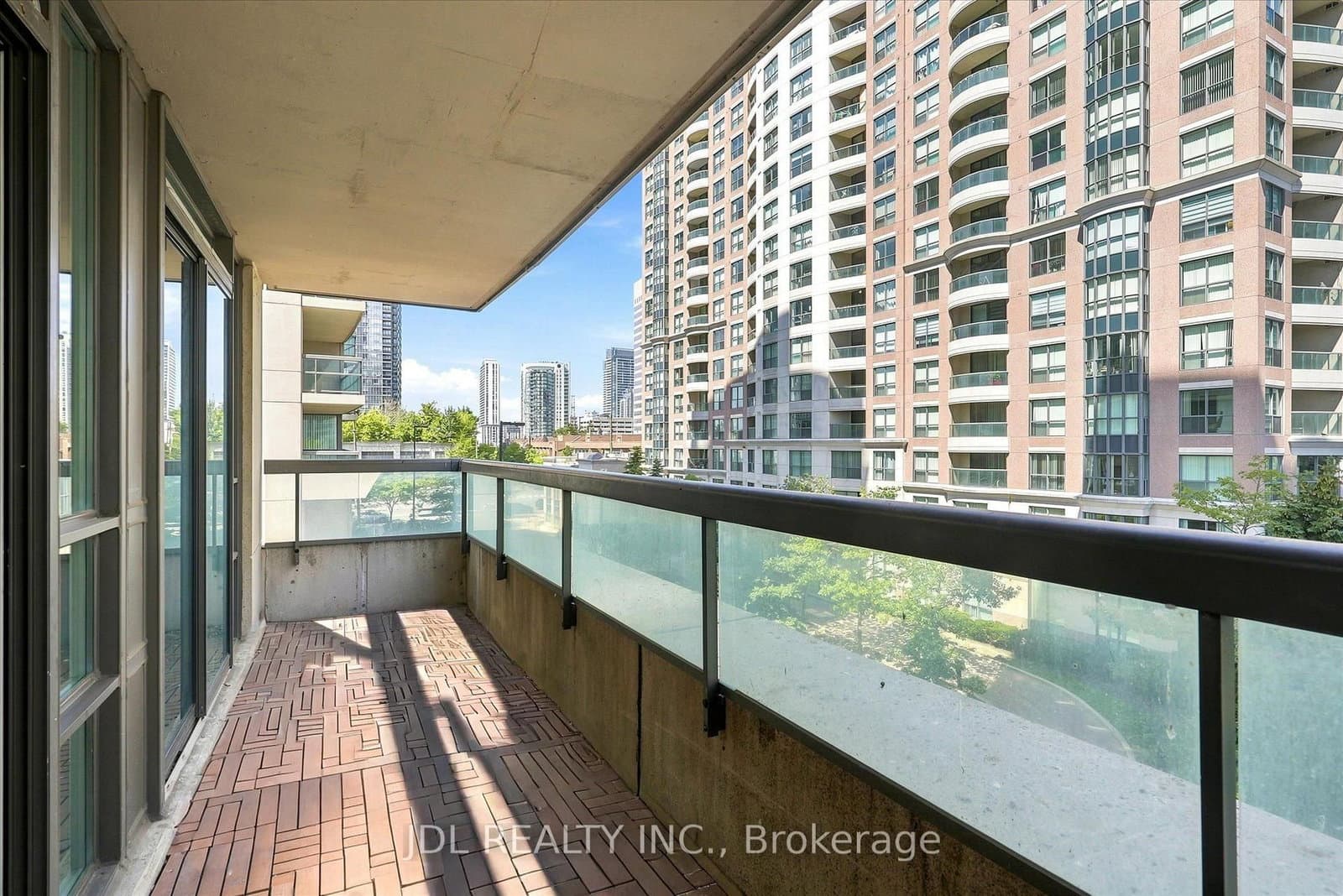 503 Beecroft Road, Unit 516 thumbnail 23