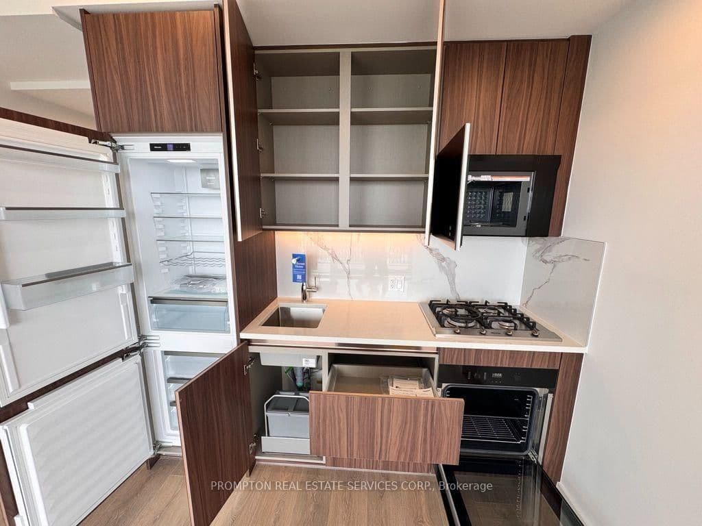 68 Esther Shiner Boulevard, Unit 2706 thumbnail 12