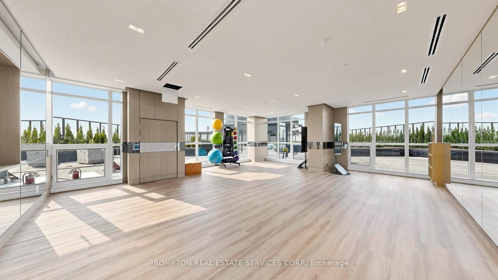68 Esther Shiner Boulevard, Unit 2706 thumbnail 20