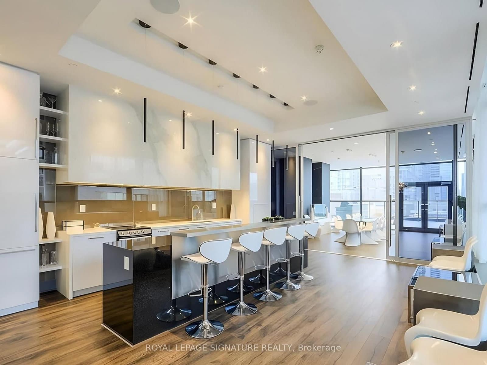 290 Adelaide Street W, Unit 2601 thumbnail 18