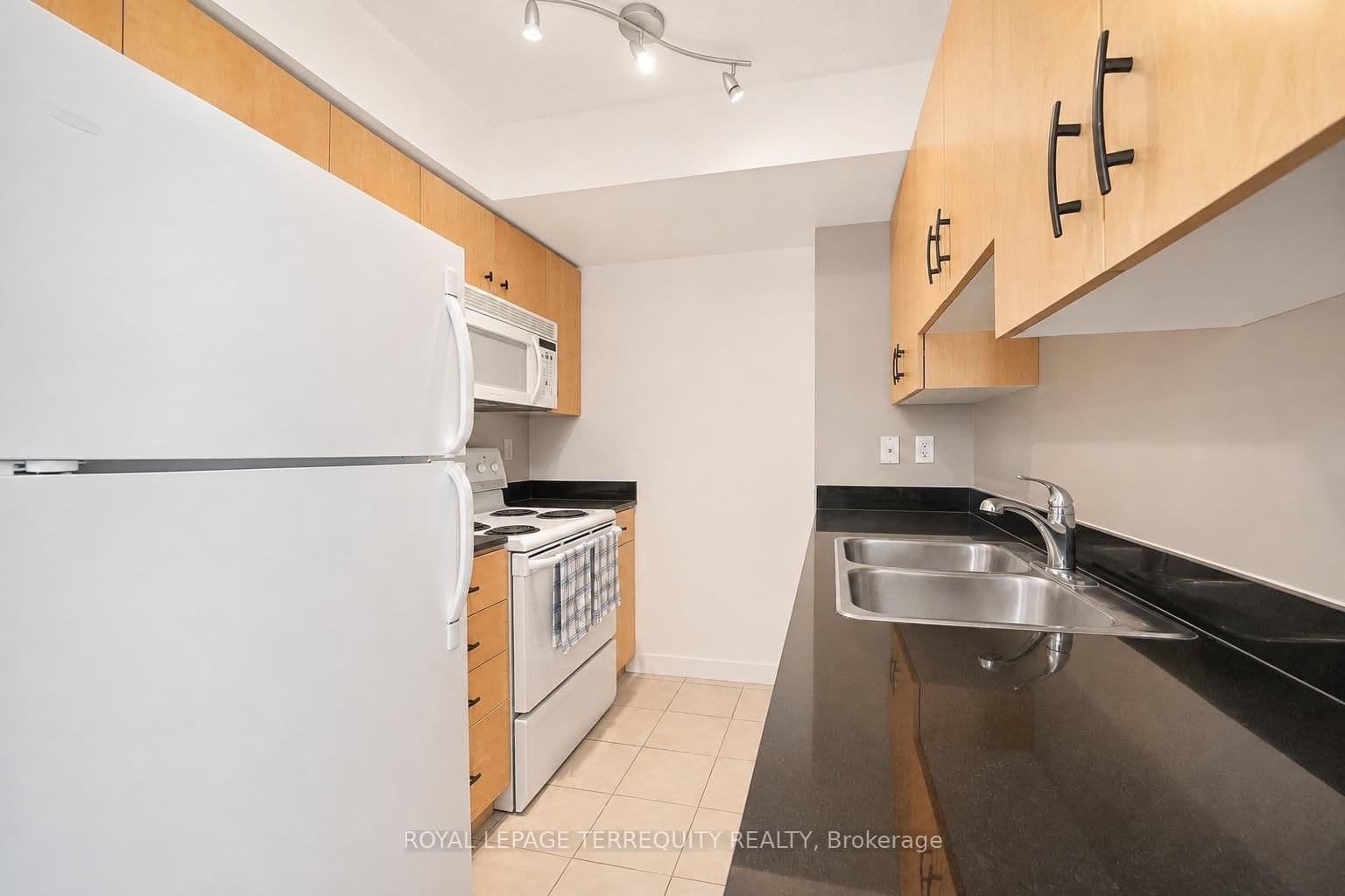 397 Front Street W, Unit 2907 thumbnail 3