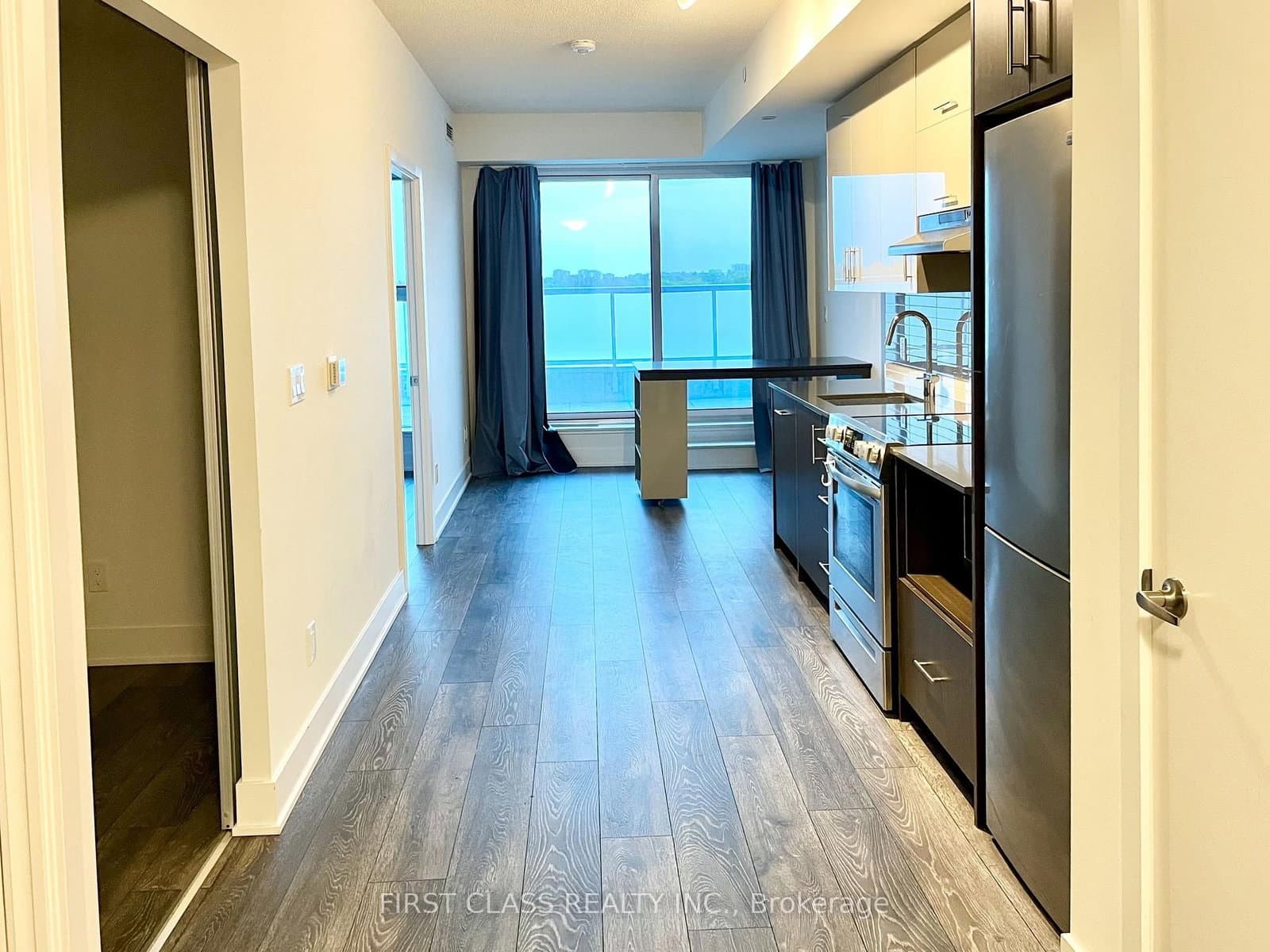 188 Fairview Mall Drive, Unit 620 thumbnail 3