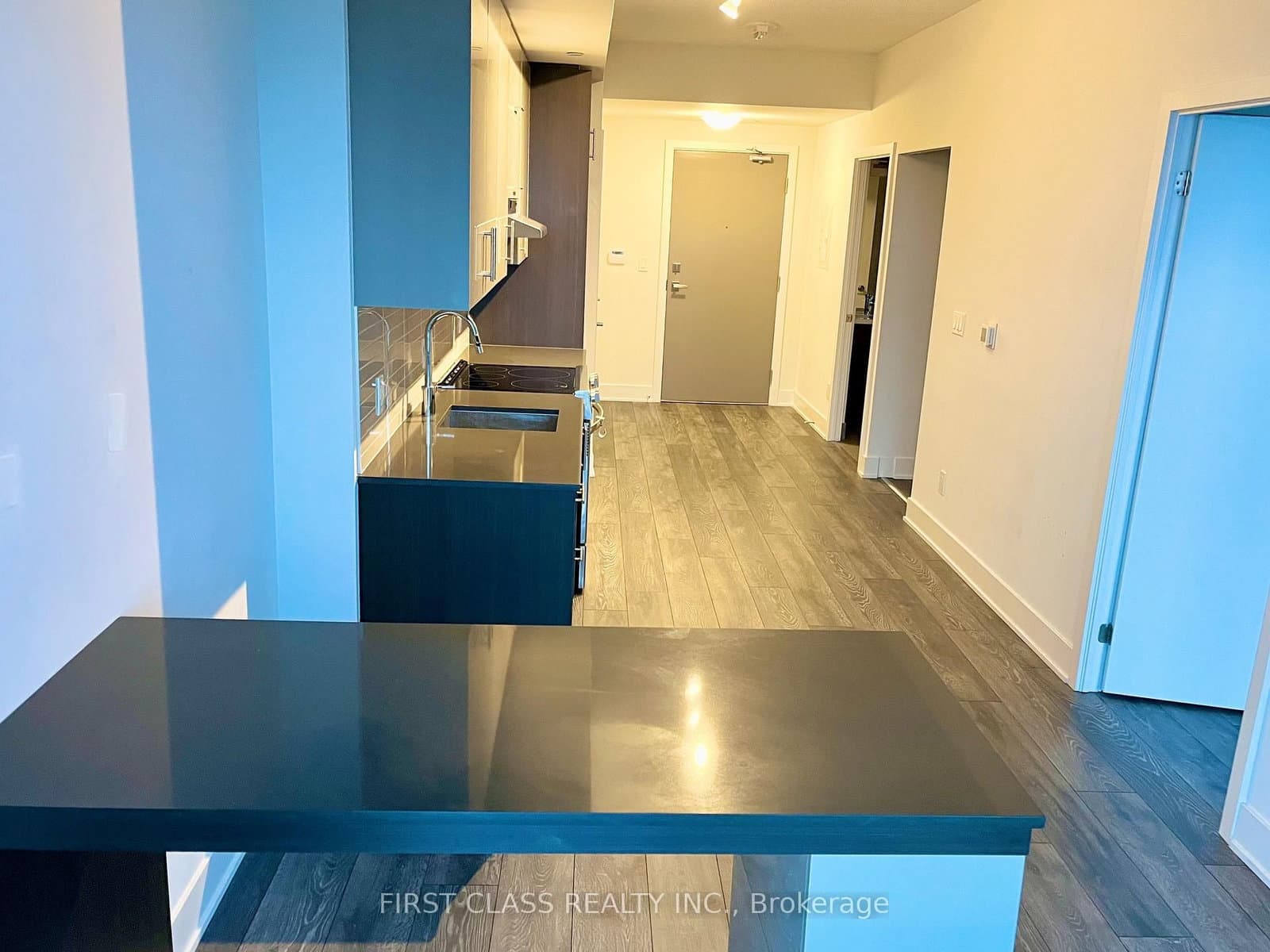 188 Fairview Mall Drive, Unit 620 thumbnail 4