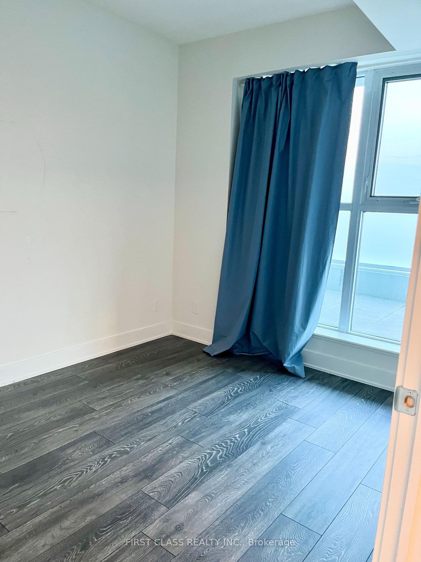 188 Fairview Mall Drive, Unit 620 thumbnail 5