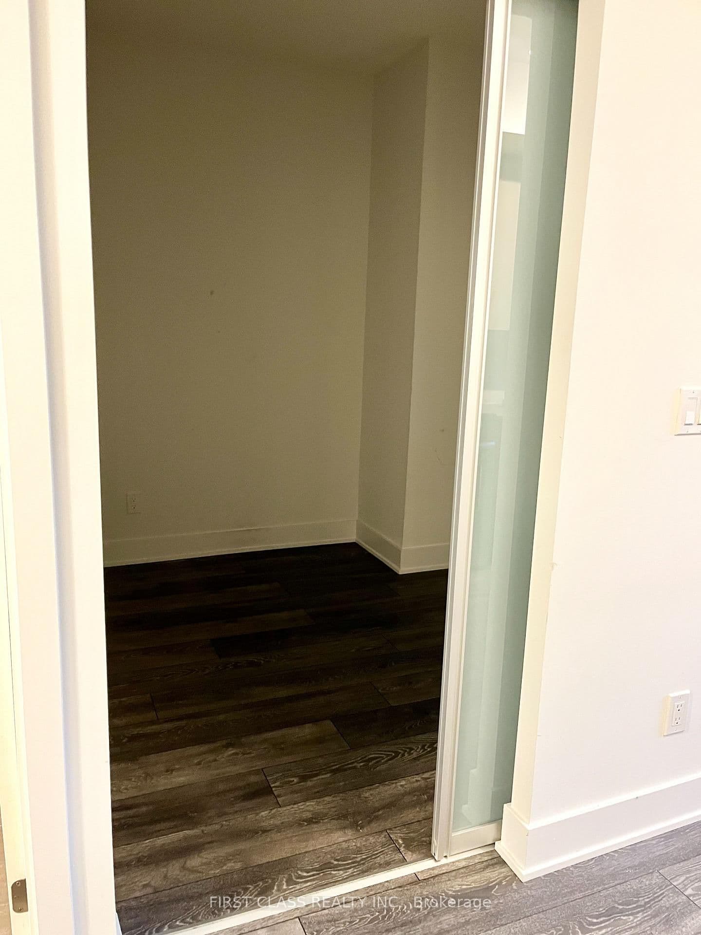 188 Fairview Mall Drive, Unit 620 thumbnail 7