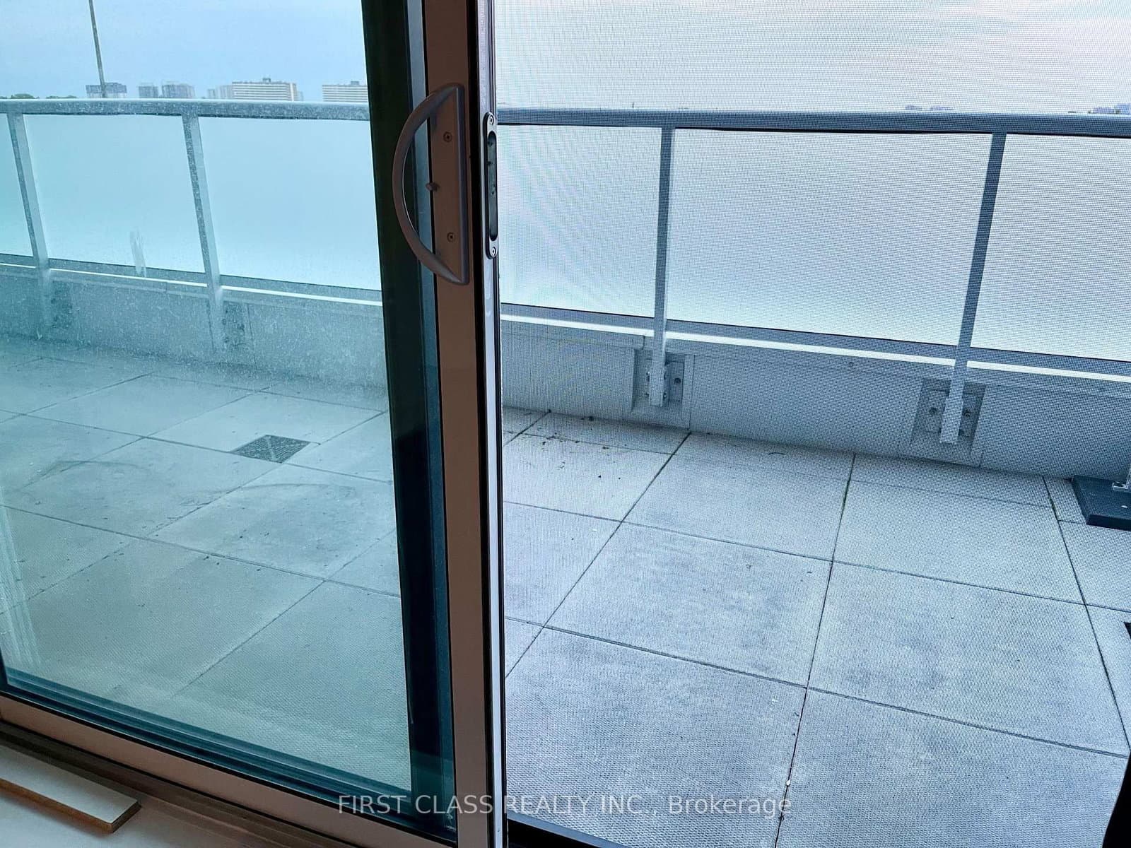 188 Fairview Mall Drive, Unit 620 thumbnail 9