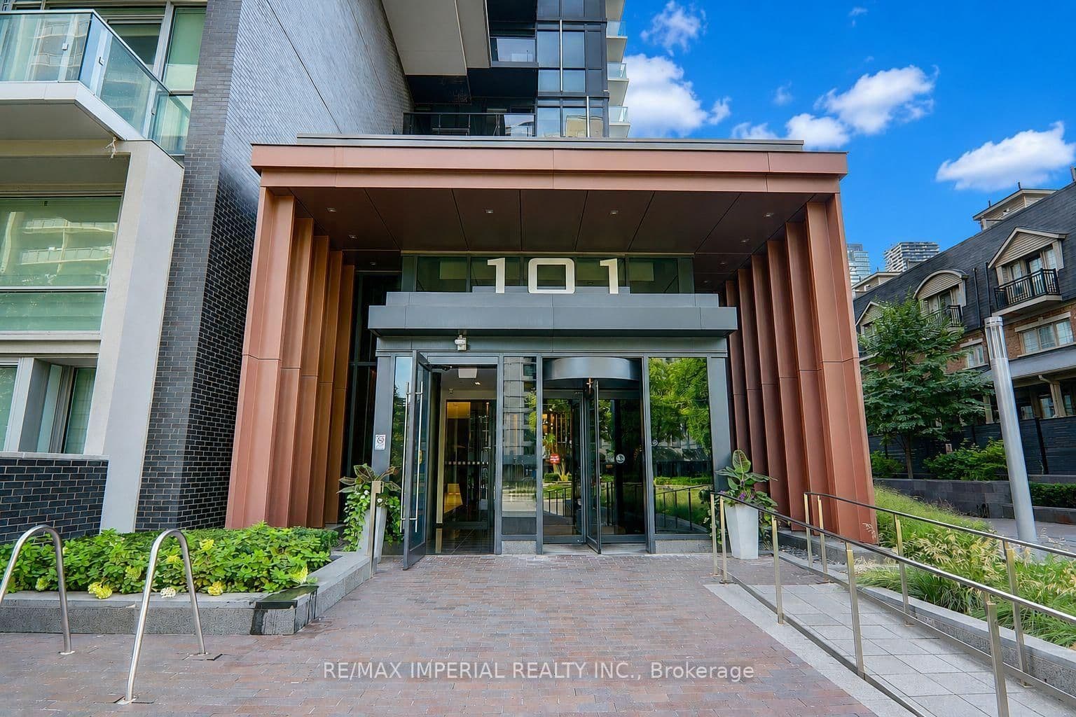 101 Erskine Avenue, Unit 2905 thumbnail 3