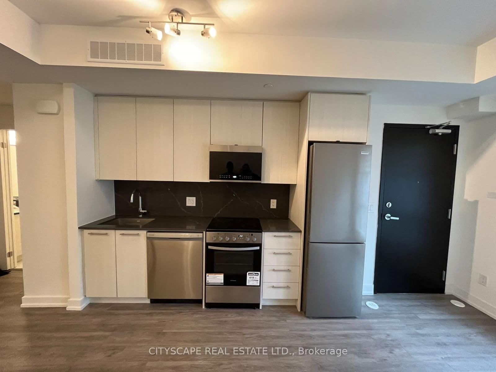 861 Sheppard Avenue W, Unit 9 thumbnail 13