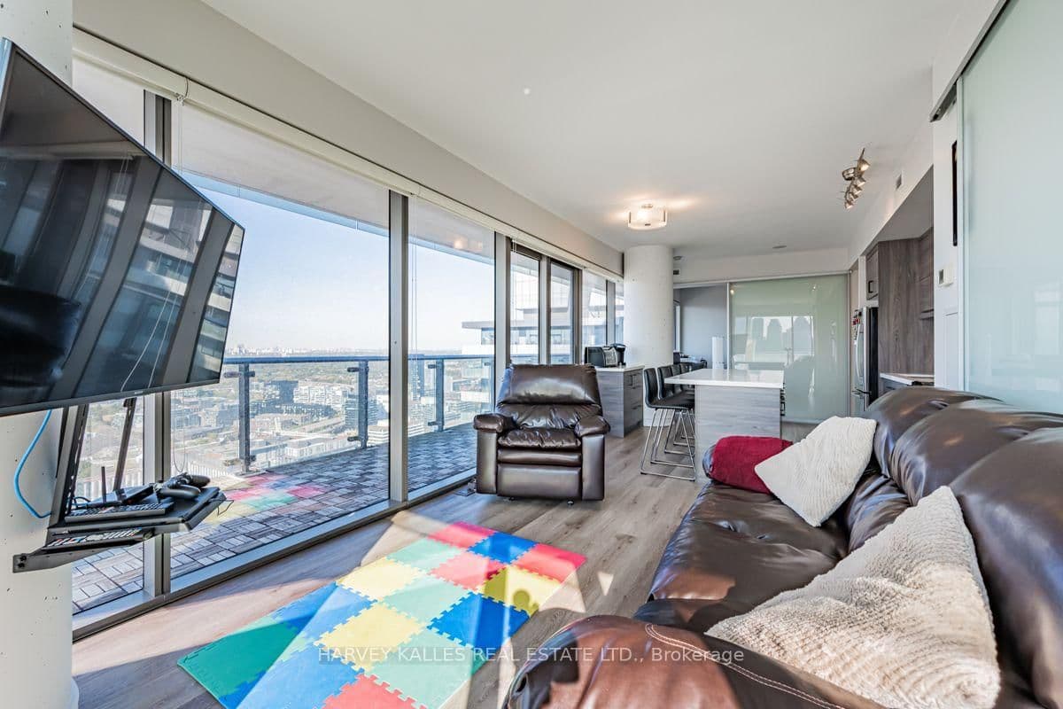 70 Distillery Lane, Unit 3602 thumbnail 8