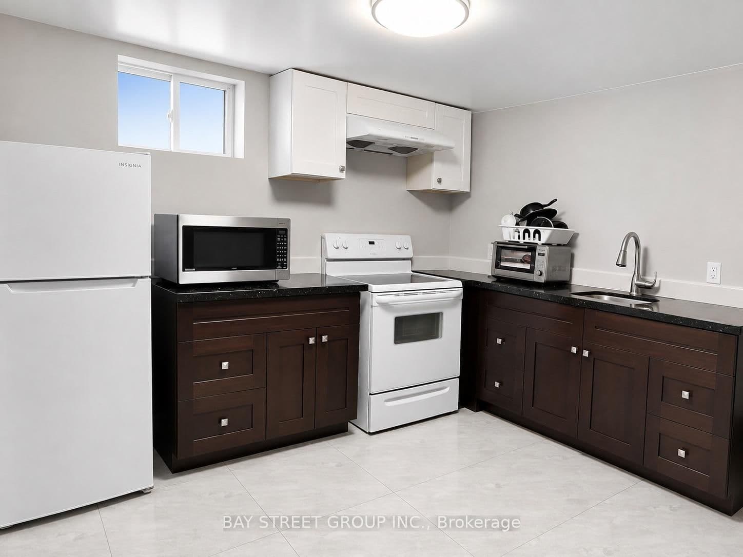 33 Dalton Road, Unit Main and Lower thumbnail 3